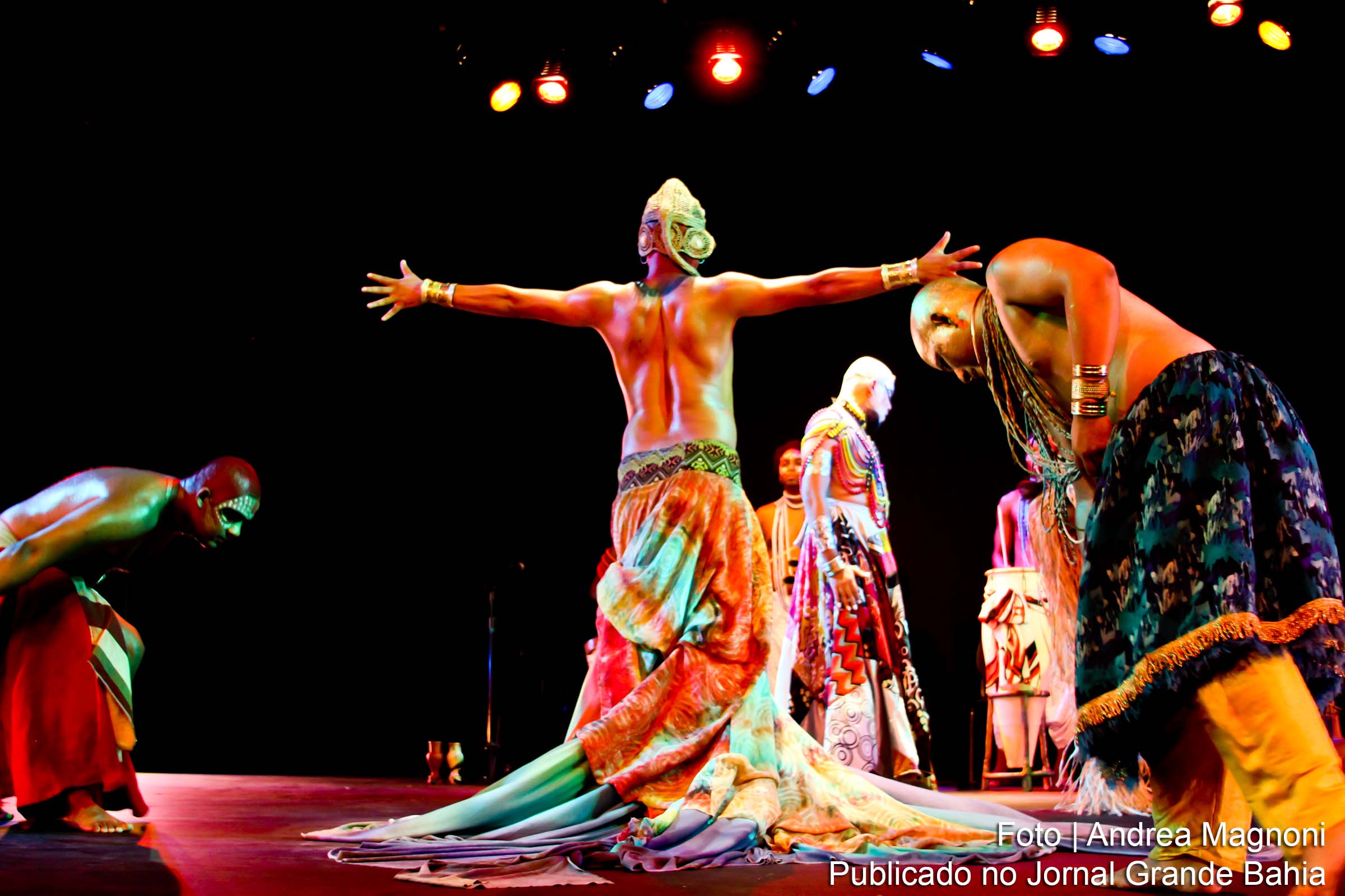 Apresentação do espetáculo Siré Obá - A Festa do Rei.