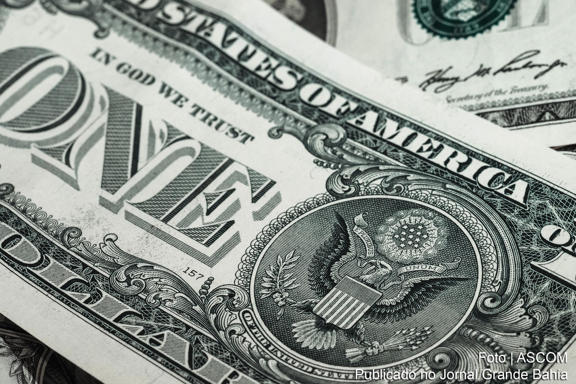 Dólar alcançou cotação R$ 3,694, em 15 de maio de 2018.