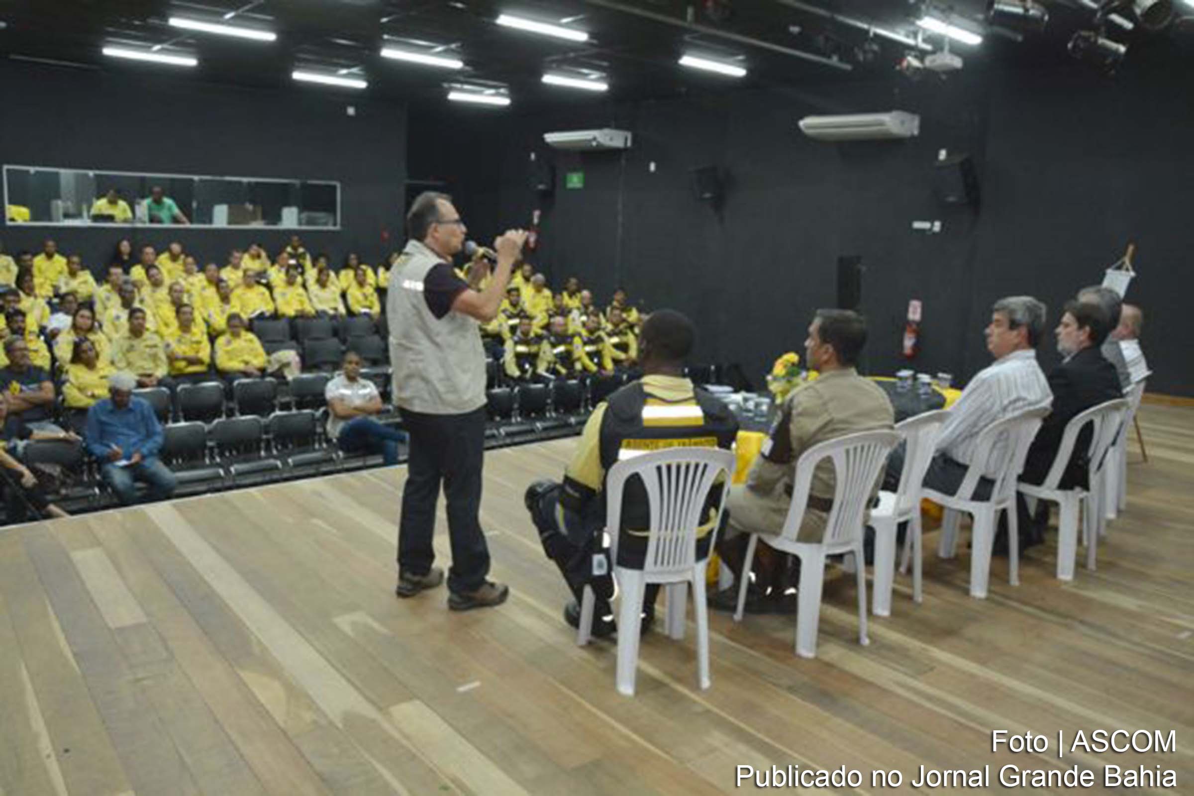Curso de Atualização em Legislação e Direito do Trânsito, uma das atividades de capacitação promovidas pela Secretaria Municipal de Transporte e Trânsito de Feira de Santana.