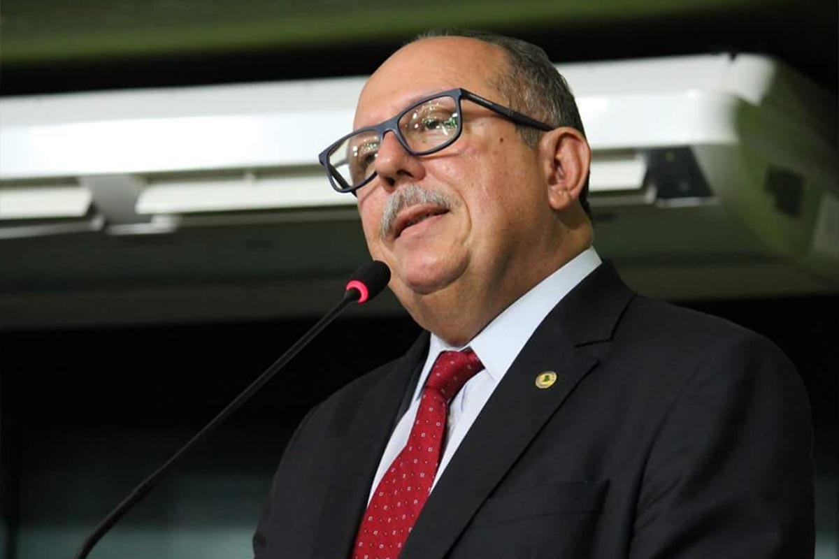 Trabalhado em defesa da vida realizado pelo deputado e bispo da Igreja Universal José de Arimateia é reconhecido pelo Poder Legislativo da Bahia, ao conceder-lhe a comenda 2 de Julho.