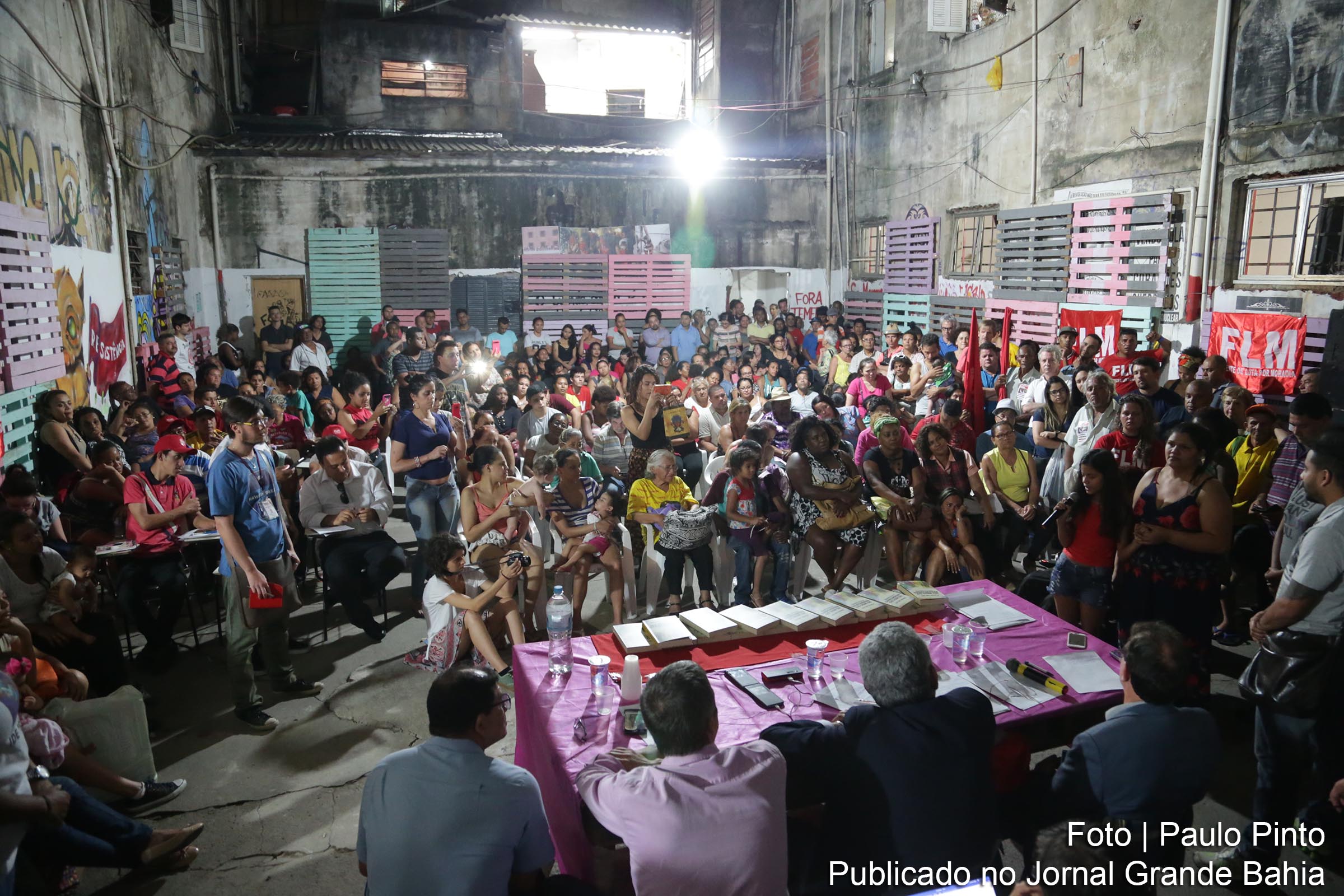 Moradores da Ocupação Mauá, em São Paulo. Dados do IBGE revelam maior taxa de subutilização da força de trabalho no país desde 2012, equivalente a um quarto dos trabalhadores. Dados evidenciam contraste entre regiões do país.