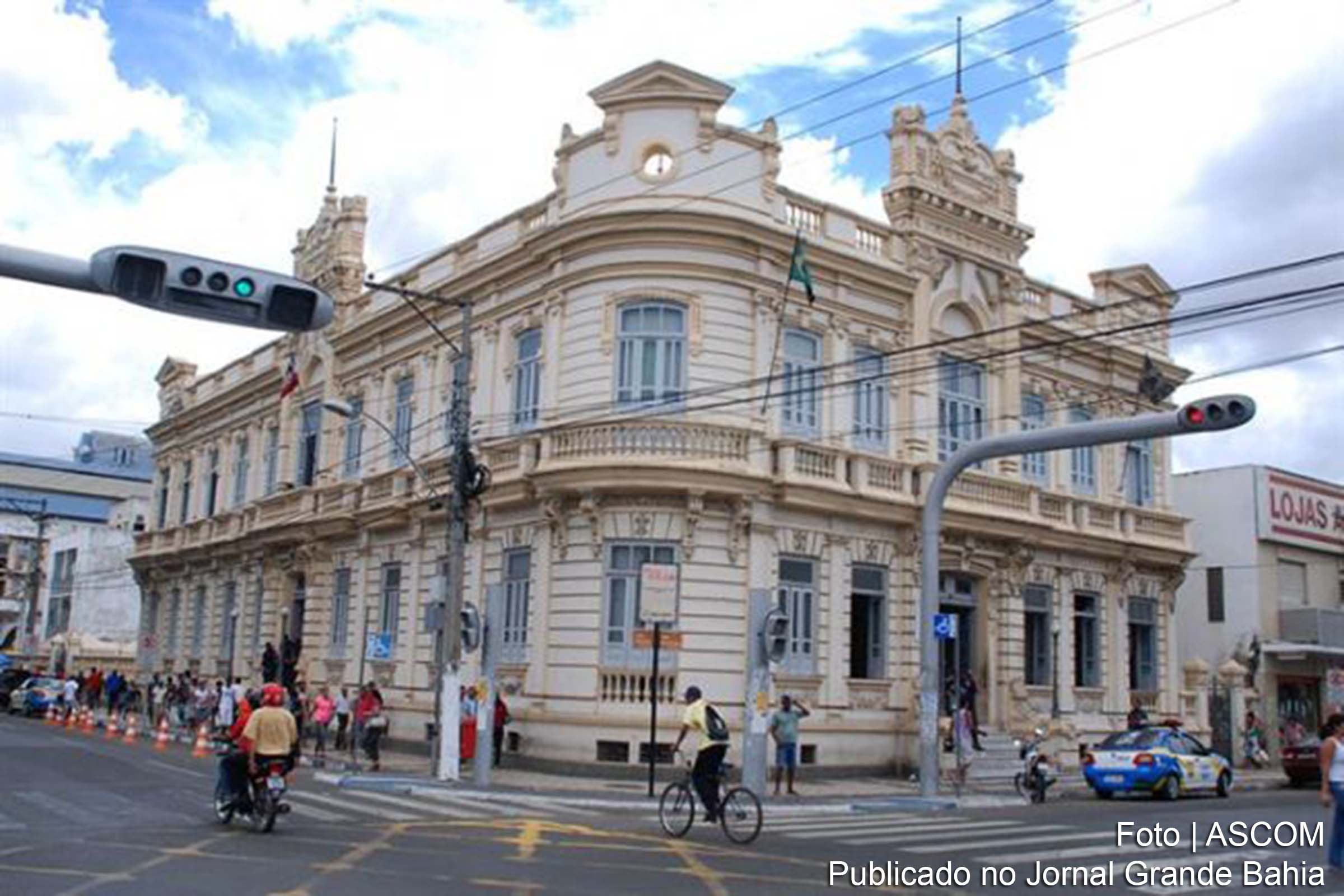 SEDESO mantém equipamentos em funcionamento, informa Prefeitura de Feira de Santana.