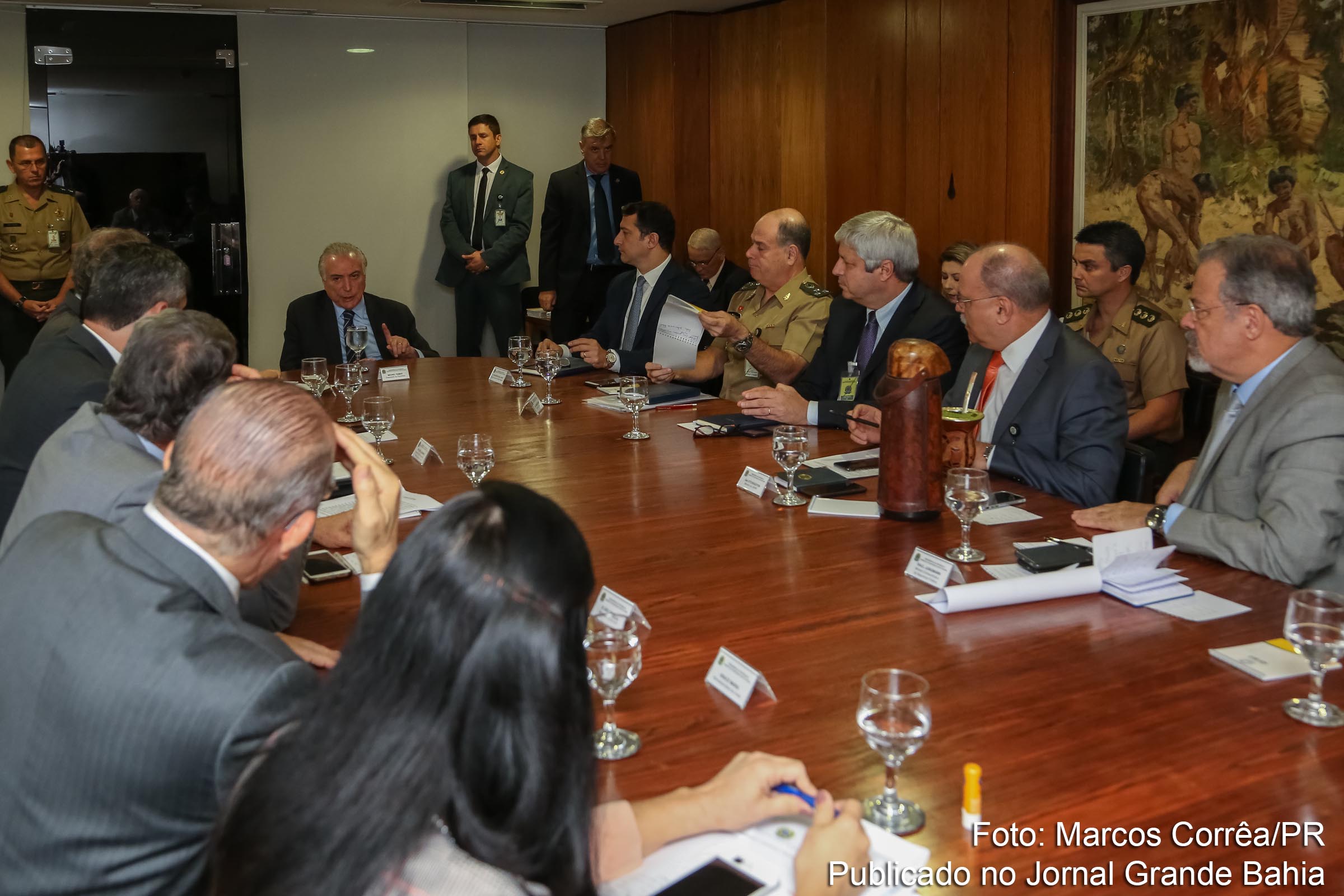 Durante reunião com Gabinete de Segurança Institucional (GSI), presidente Michel Temer abordou medidas sobre a greve dos caminhoneiros.