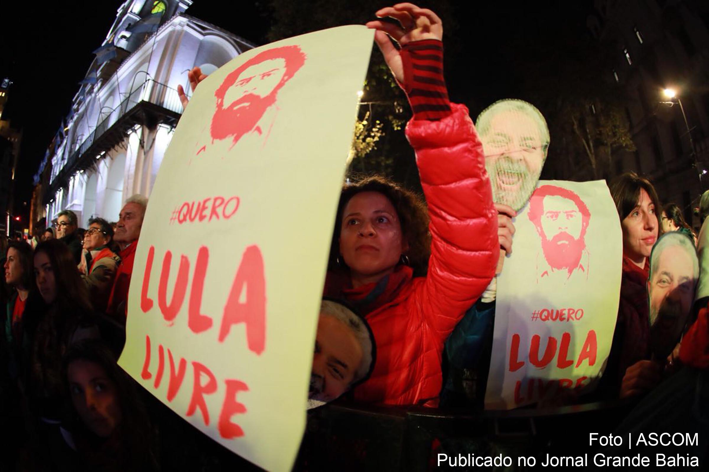 Protesto em defesa de ‘Lula Livre, Lula presidente’.