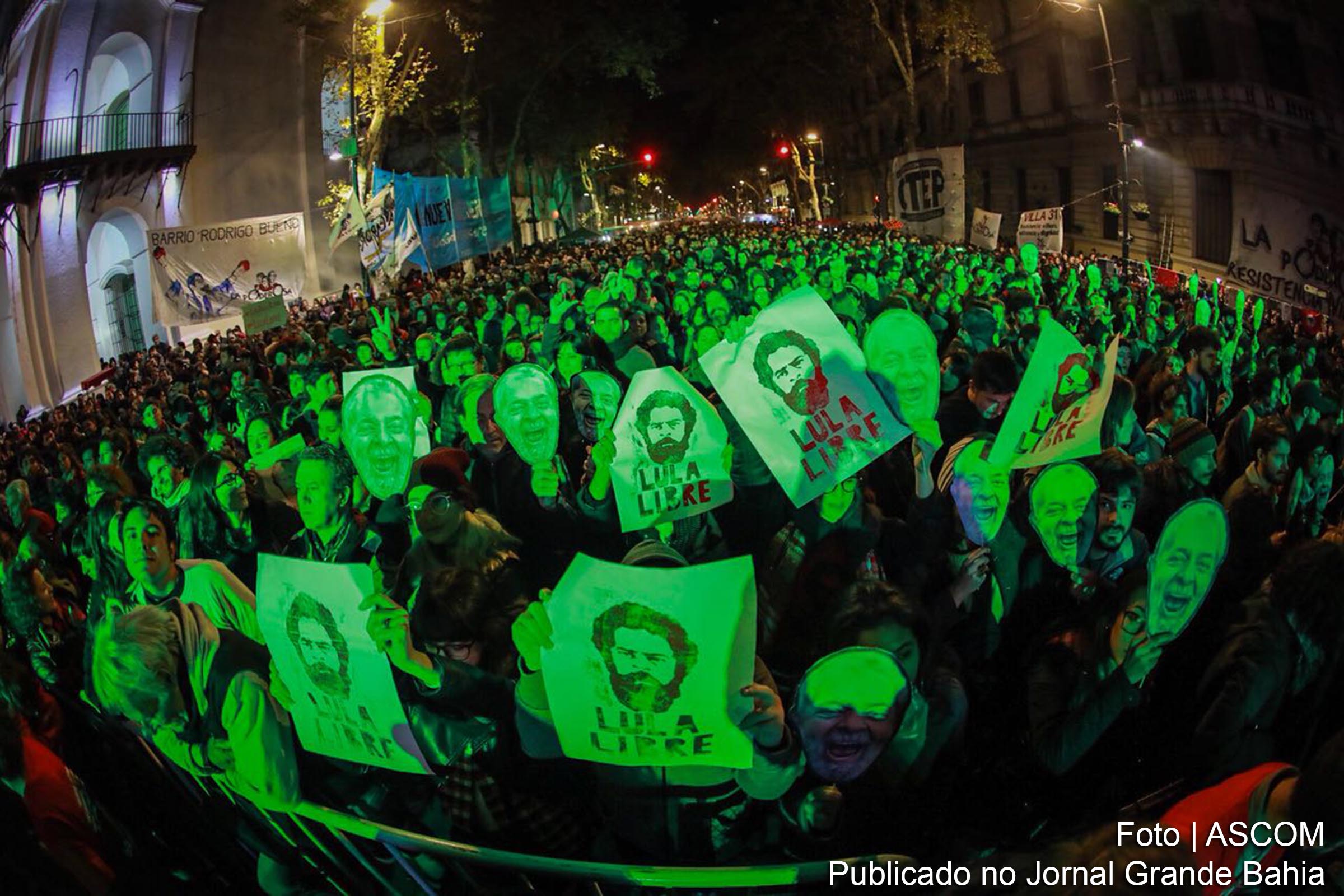 Protesto em defesa de ‘Lula Livre, Lula presidente’.