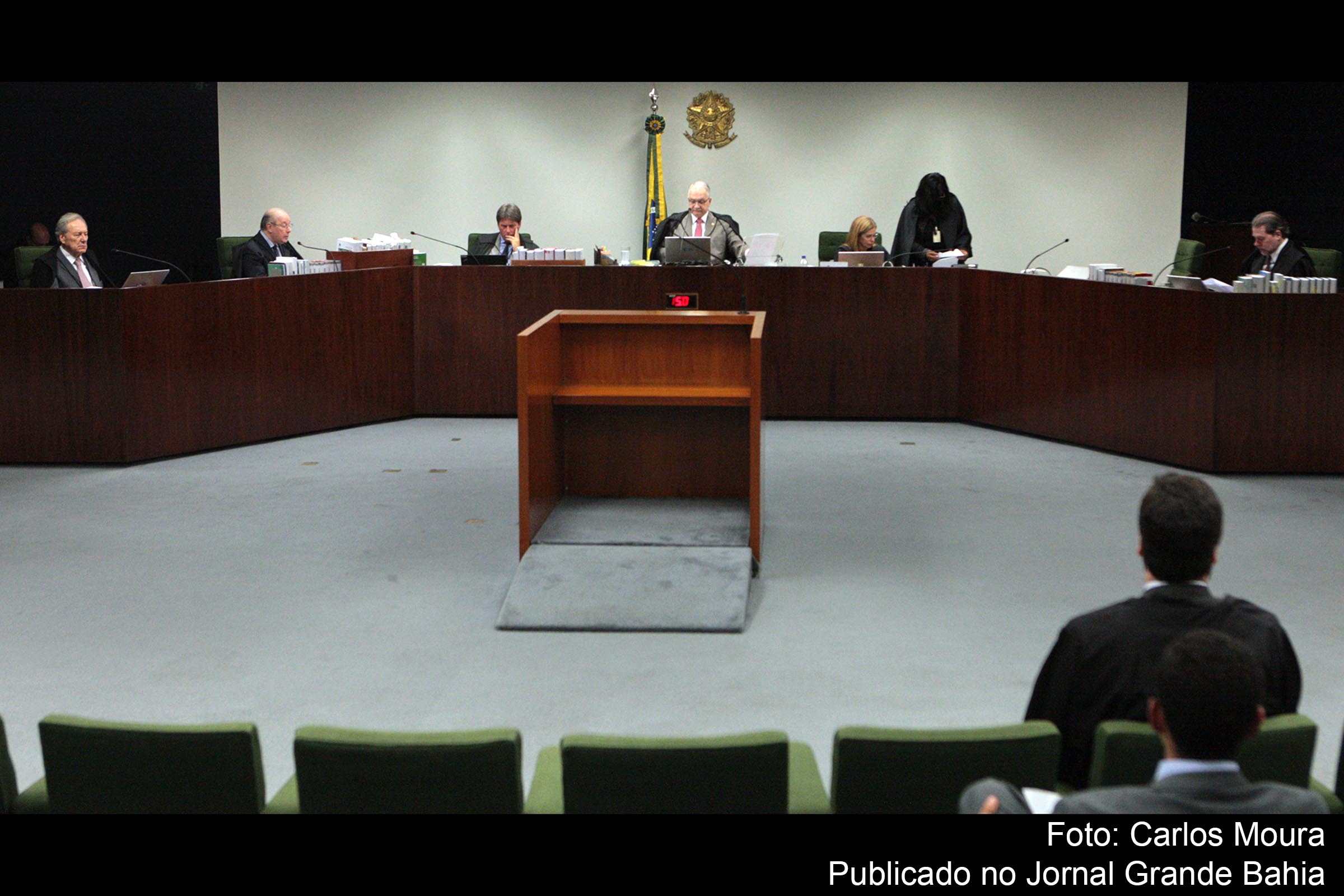 Sessão da 2ª turma do STF, presidida pelo ministro Edson Fachin.