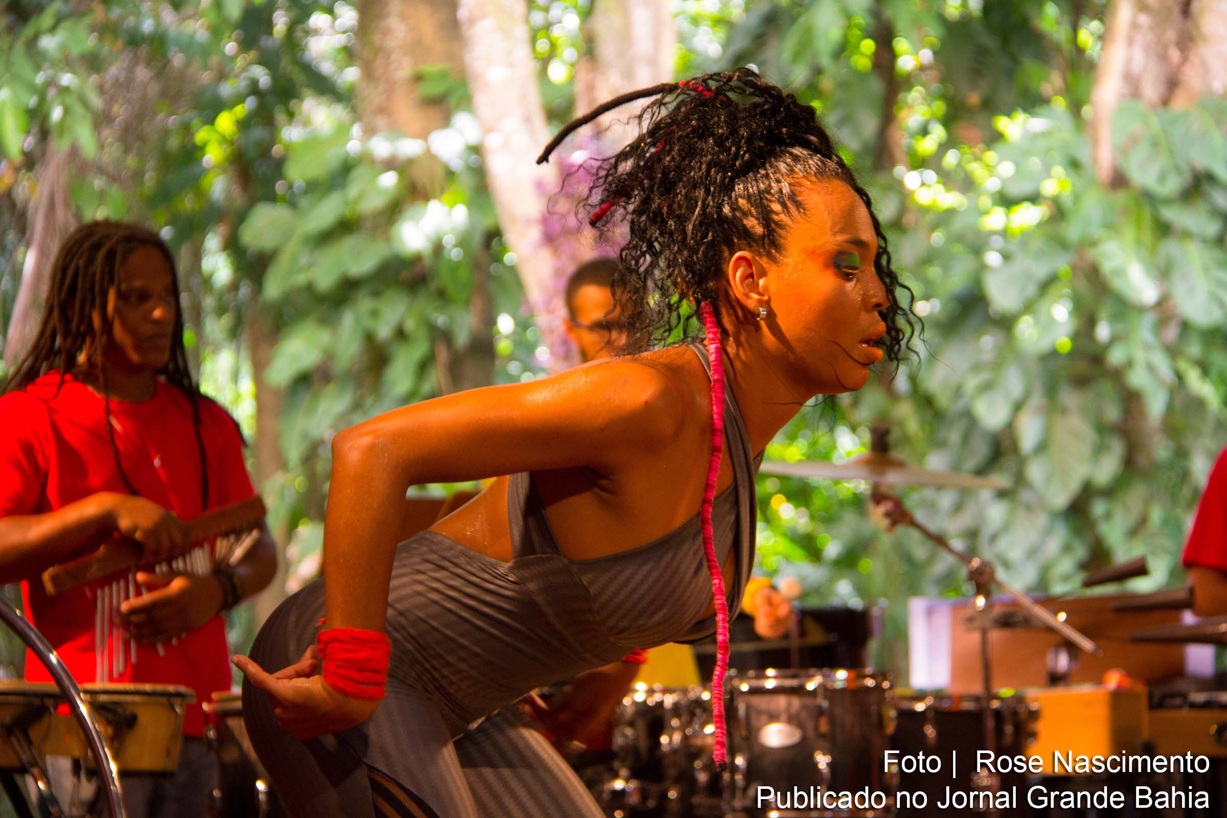 Apresentação do espetáculo 'Ziriguidum – Ideias Abertas para Tocar e Dançar'.