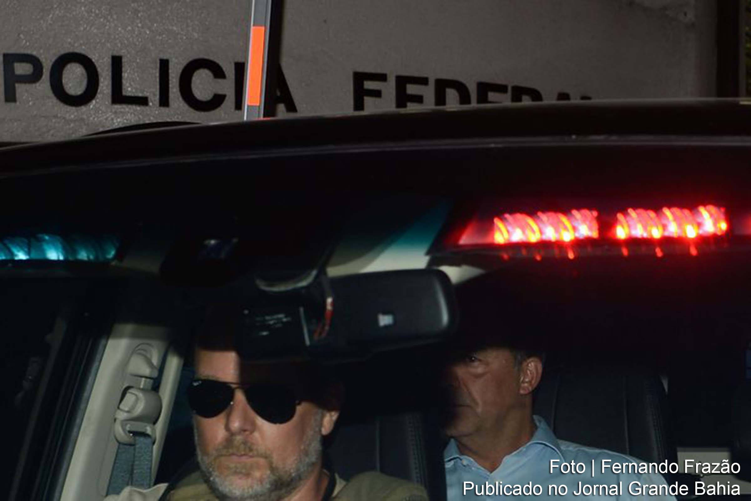 A Justiça negou o pedido de transferência do ex-governador do Rio de Janeiro Sérgio Cabral de Bangu 8 para um batalhão da Polícia Militar.