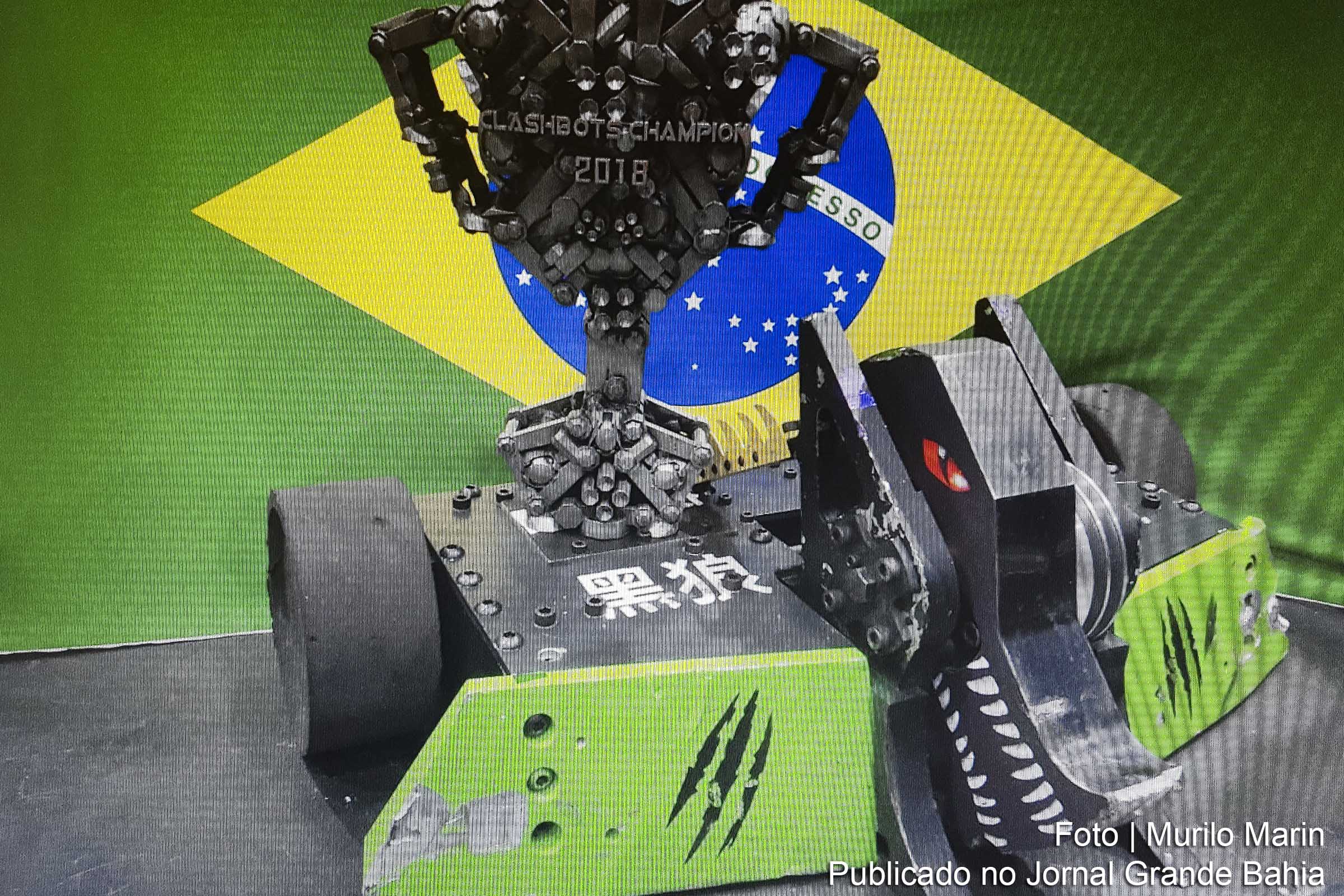 Brasileiros vencem na China competição internacional de luta de robôs.