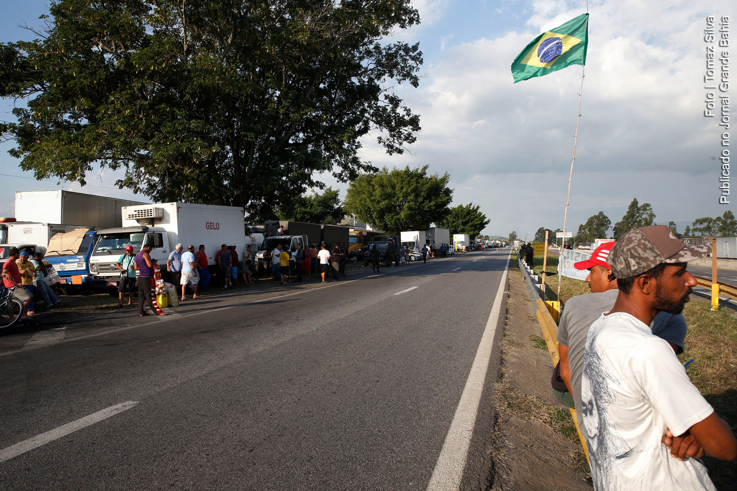 Caminhoneiros promoveram paralisação nacional. CNBB presta solidariedade.