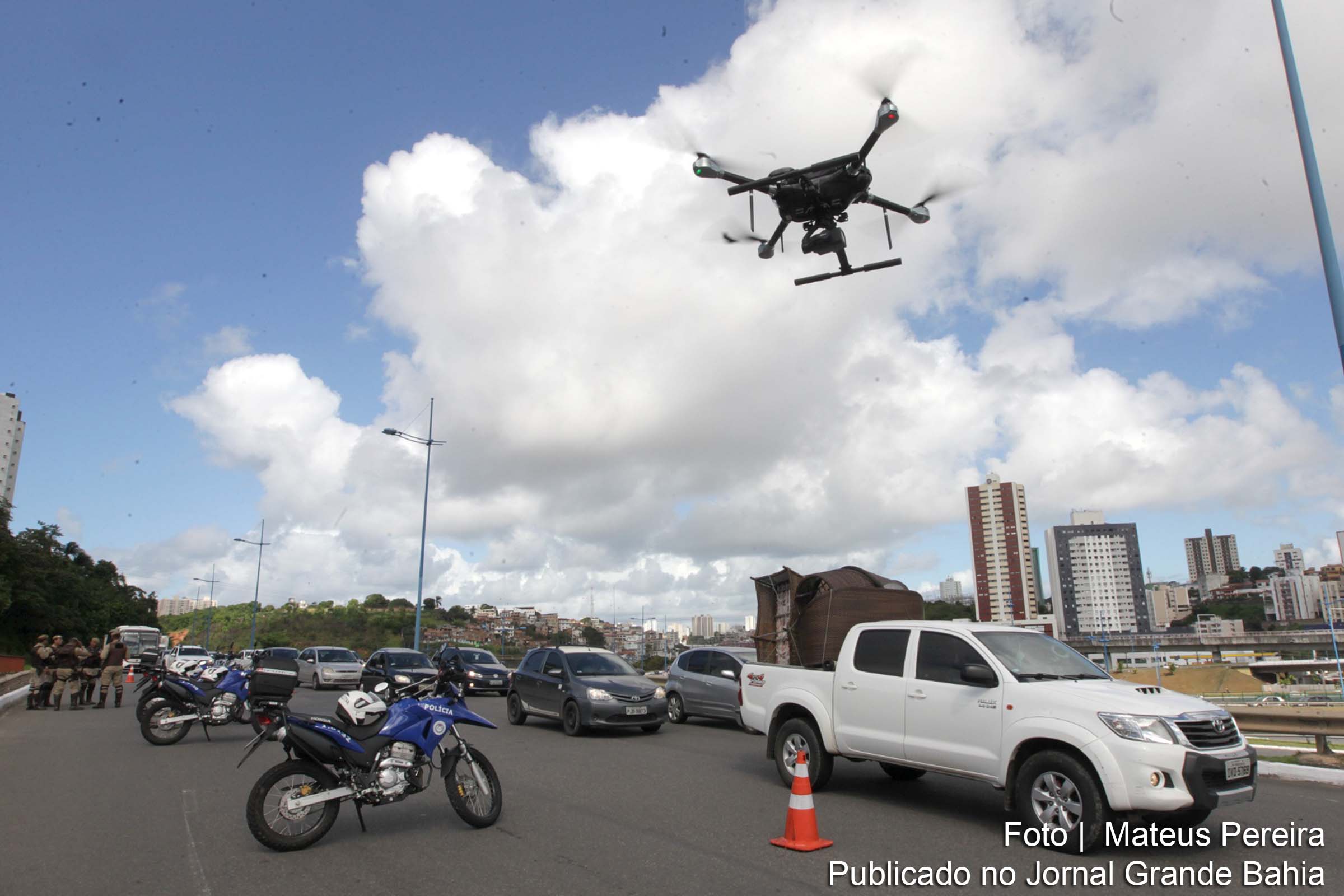 Drone e helicóptero reforçam fiscalização de trânsito no São João.