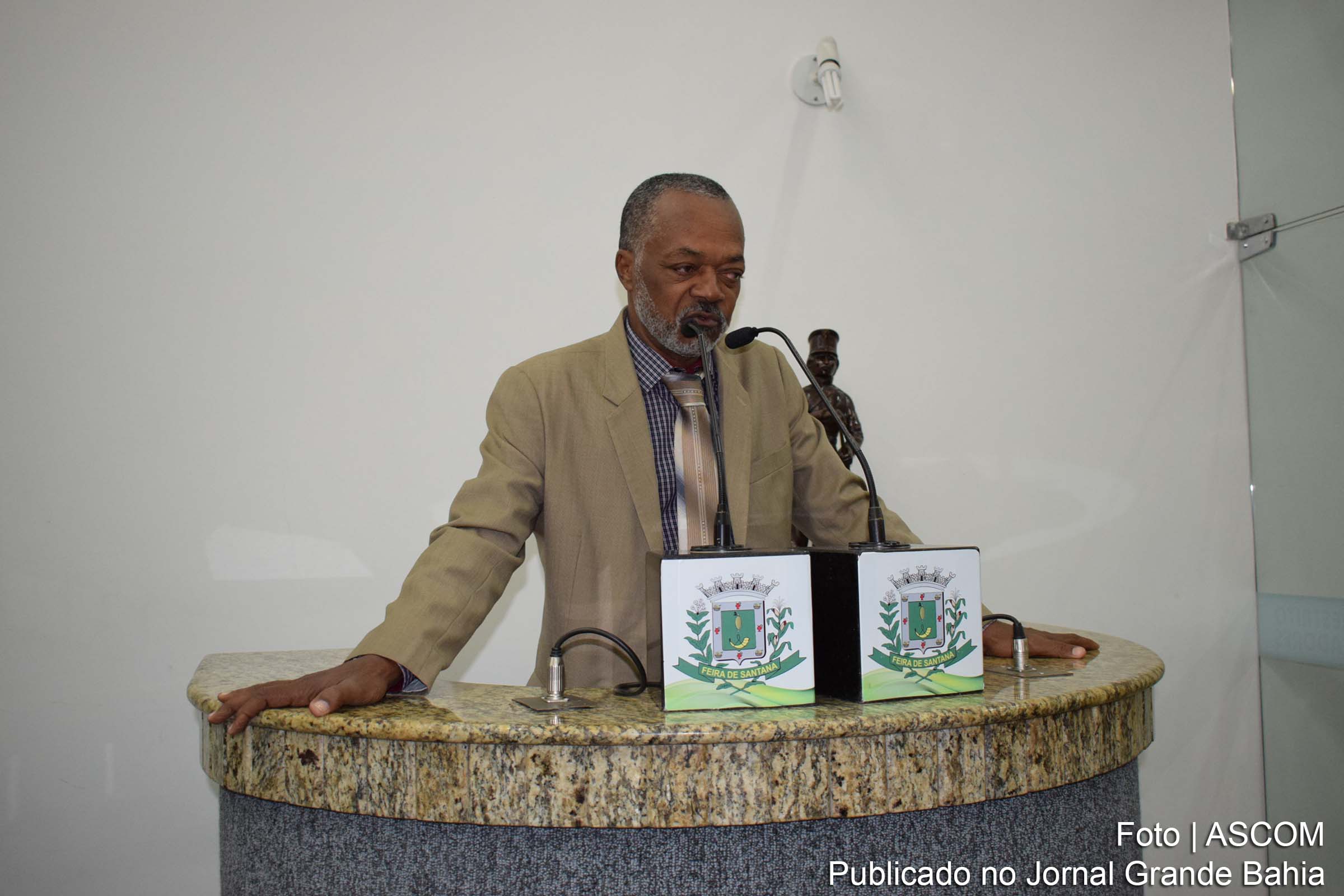 João dos Santos (João Bililiu): o governador teve votação expressiva em nossa cidade e hoje deixa morrer vários eleitores seus.