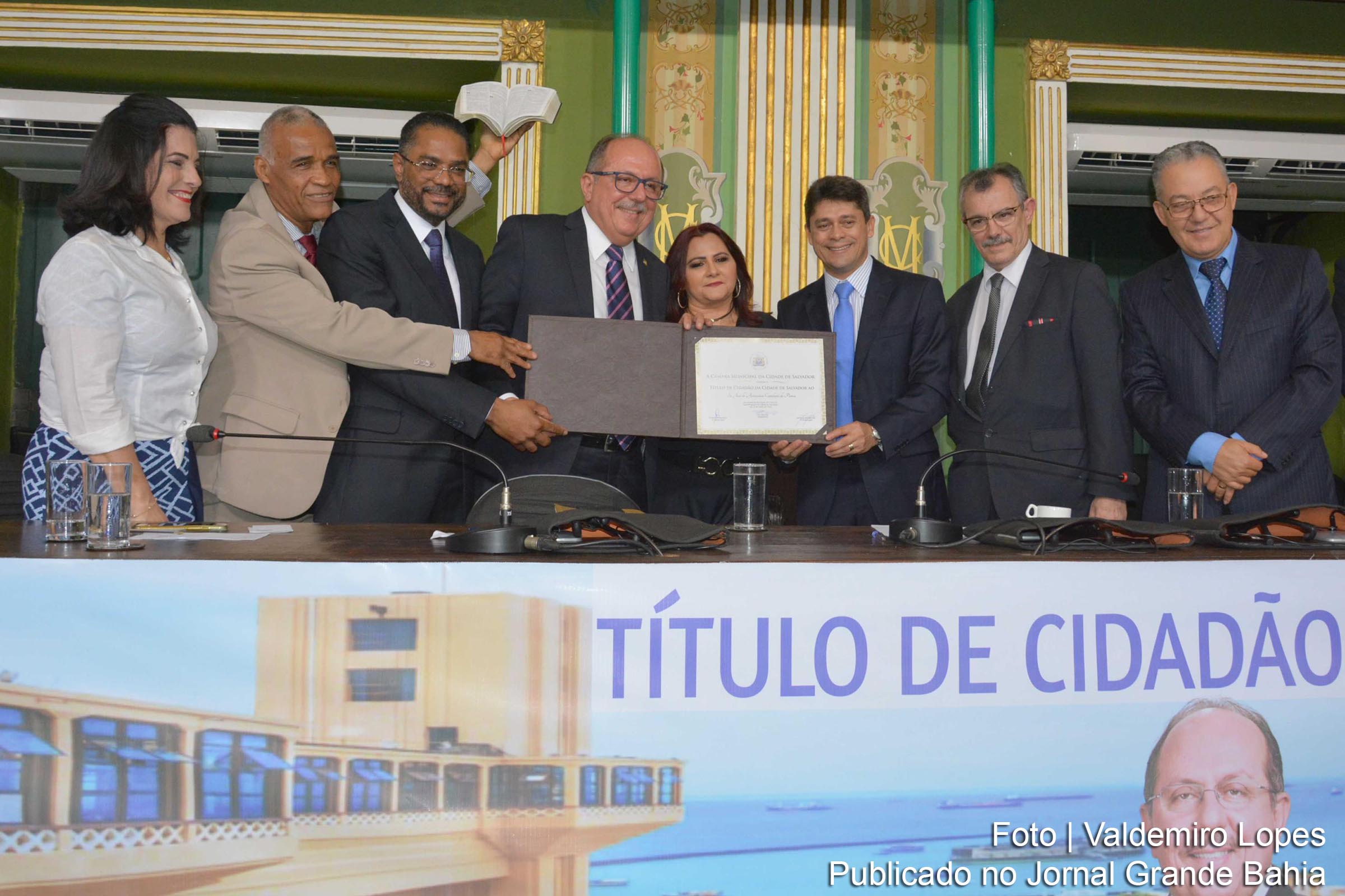 Câmara Municipal de Salvador (CMS) outorga título de Cidadão Soteropolitano ao deputado José de Arimateia.