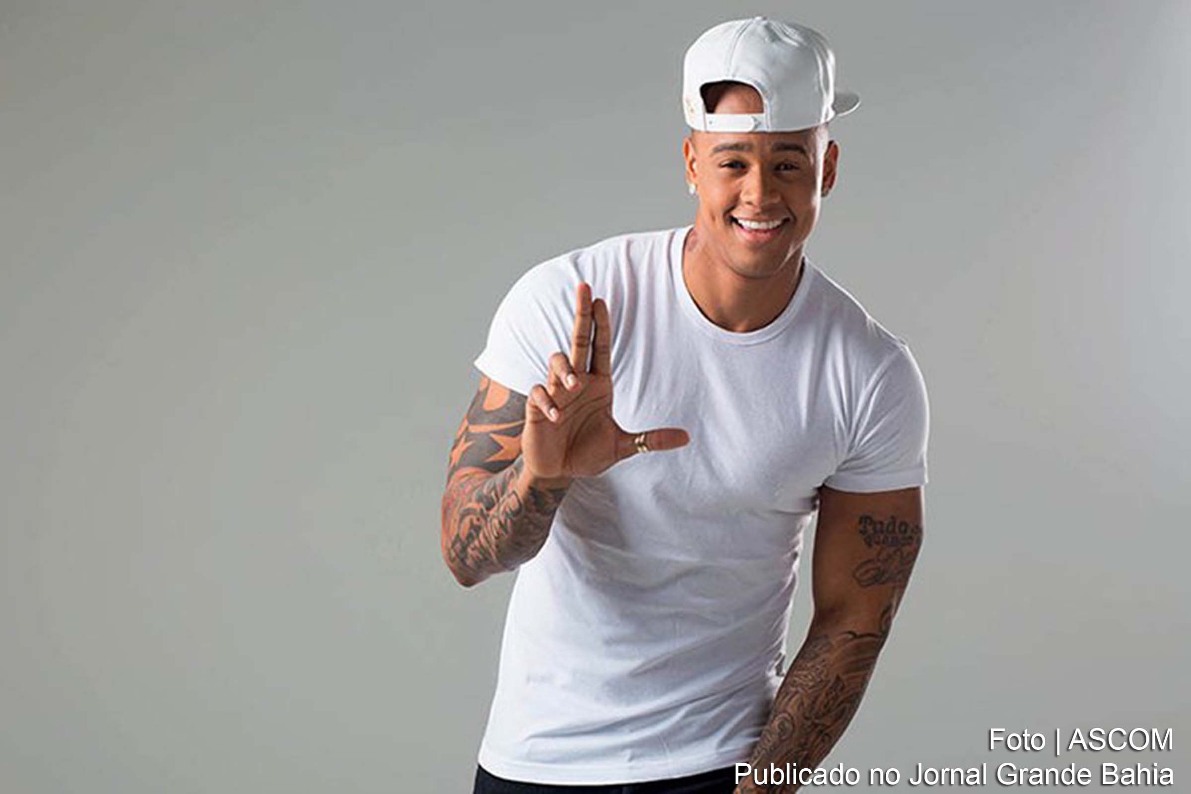 Léo Santana, Devinho Novaes e Calcinha Preta são destaques da estreia do Camarote CumbeMix no São João de Euclides da Cunha