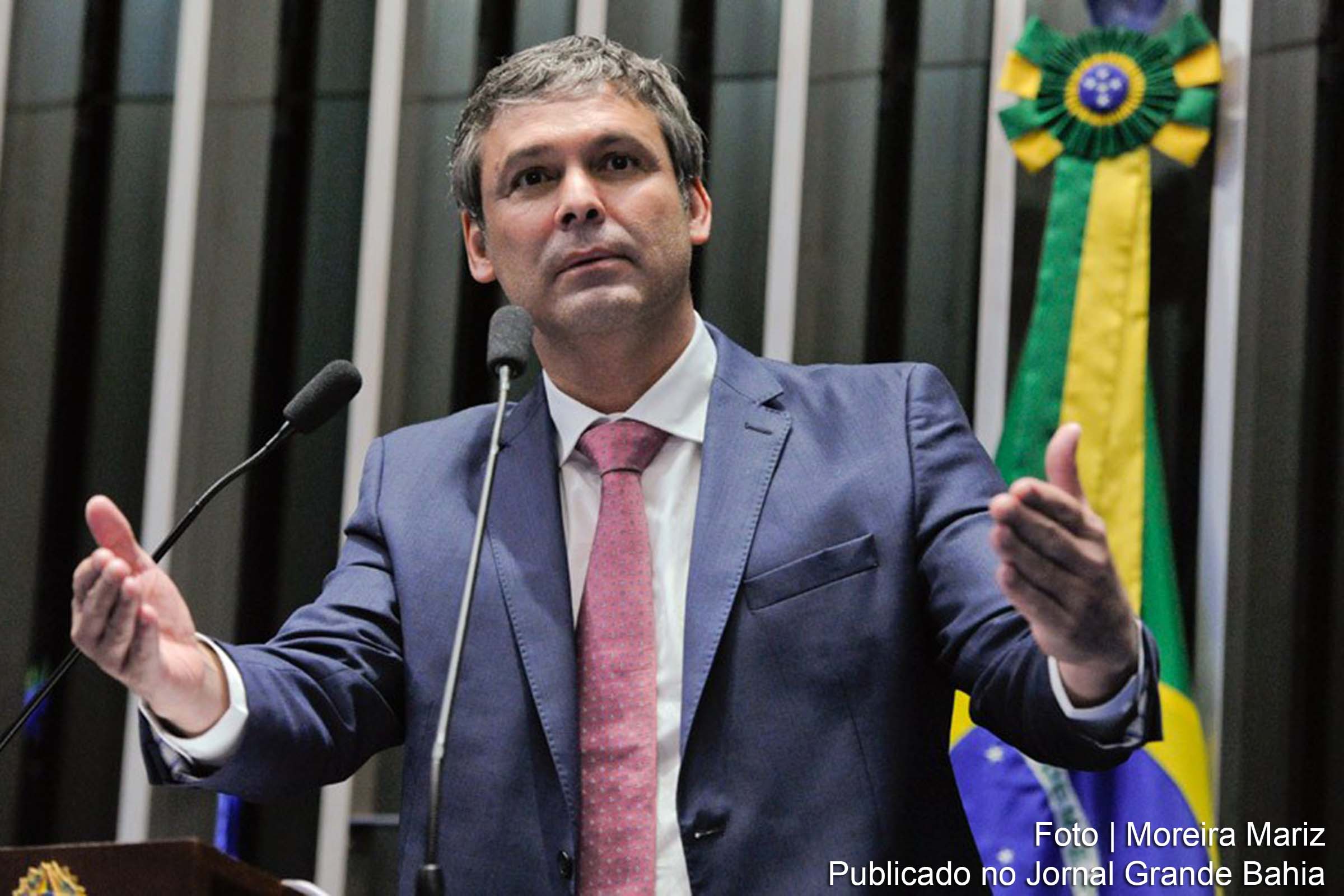 Senador Lindbergh Fariaselogia decisões recentes do STF e defende candidatura de Lula à Presidência