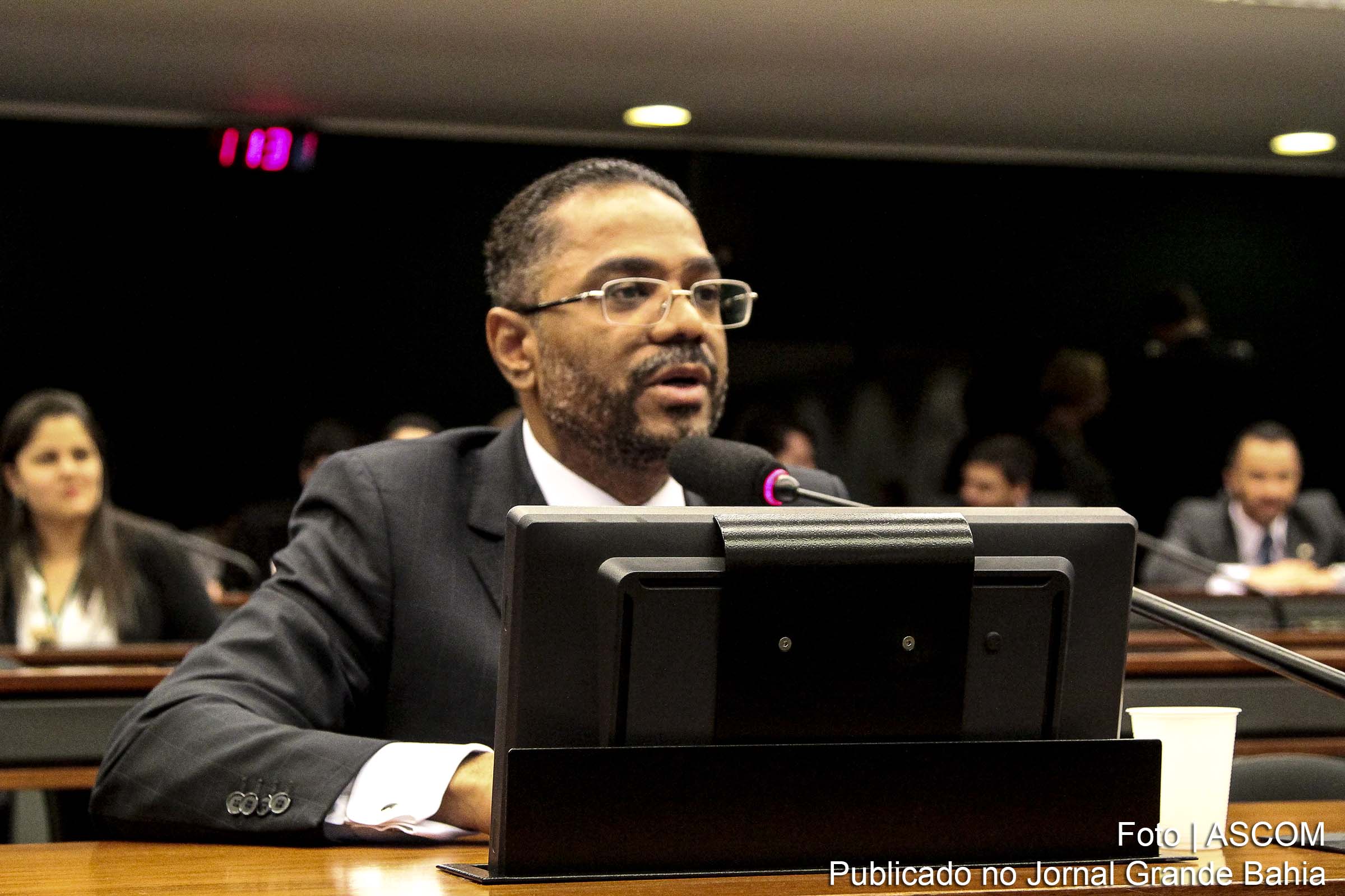 Projeto do deputado Márcio Marinho obriga os fornecedores a informar assistência técnica, foi aprovado por unanimidade pela comissão.