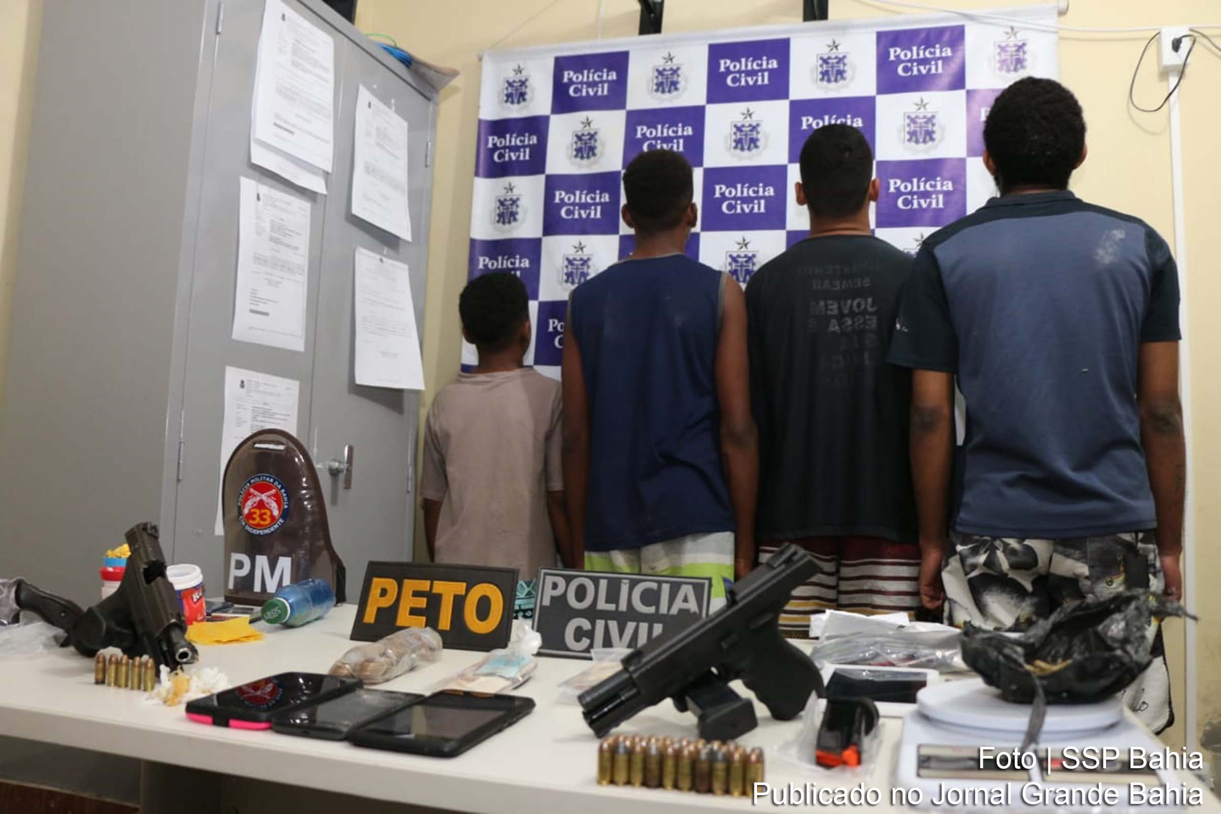 Em Valença, polícia flagra 17 criminosos ligados ao tráfico de drogas e homicídios