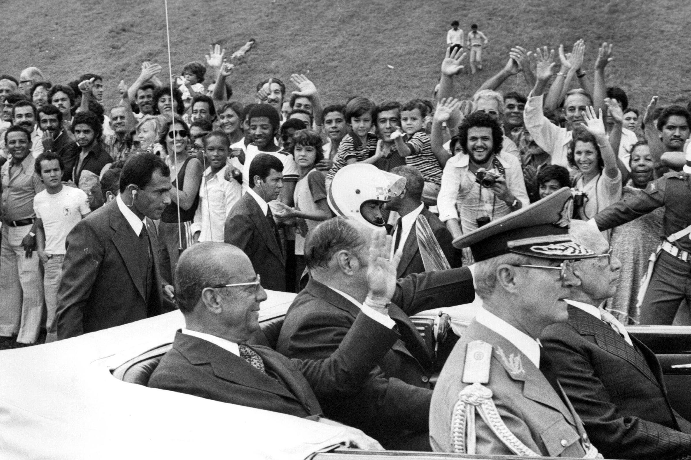 João Baptista de Oliveira Figueiredo durante desfile de posse, em 15 de março de 1979. Ele foi o último militar a ocupar mandato de presidente da República durante o Golpe de 1964.