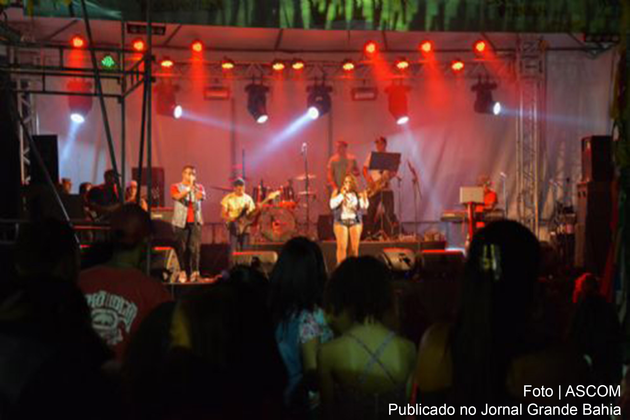 Rafa Falcão e Mel Oliveira no São João de Tiquaruçu.
