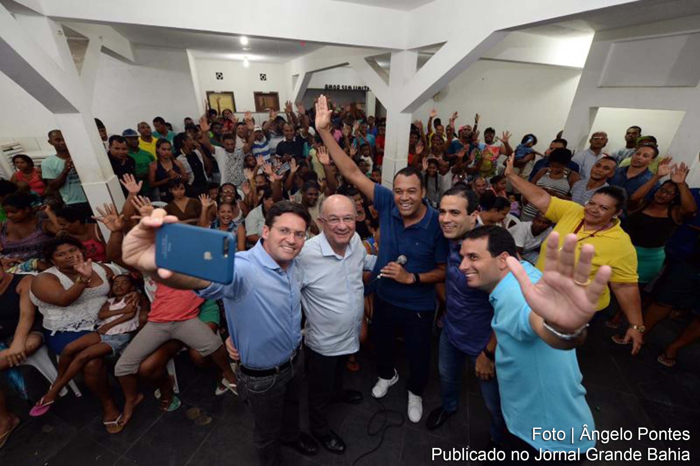 Reunião com José Ronaldo contou com as presenças do vice-prefeito Brunos Reis e dos pré-candidatos a deputado Léo Prates e João Roma.