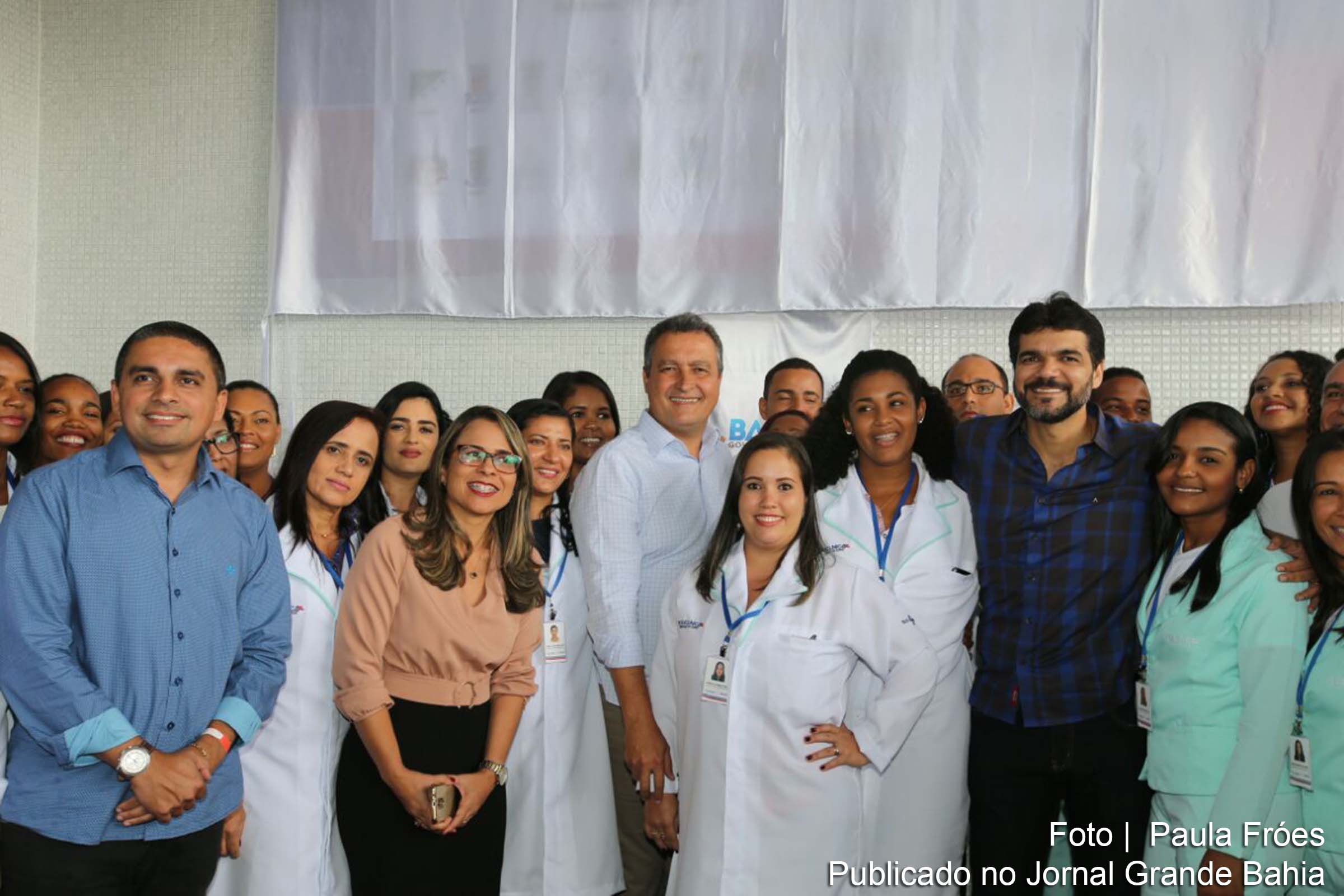 Governador Rui Costa inaugura a Policlínica Regional de Saúde, entrega viaturas, bases móvel, ambulâncias, autoriza a construção de pista de atletismo, no município de Santo Antônio de Jesus.