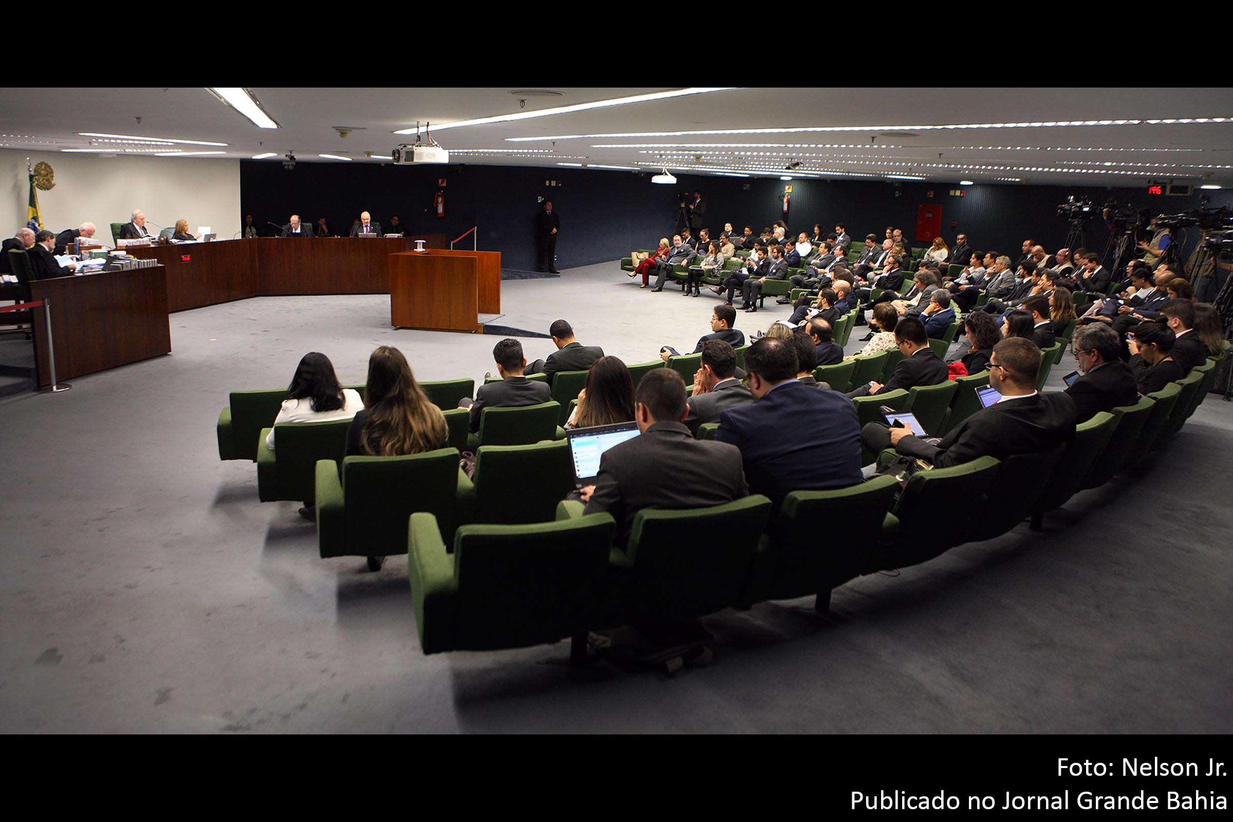 Defesa da senadora Gleisi Hoffmann e do ex-ministro do Planejamento Paulo Bernardo rebatem acusações da PGR no Supremo