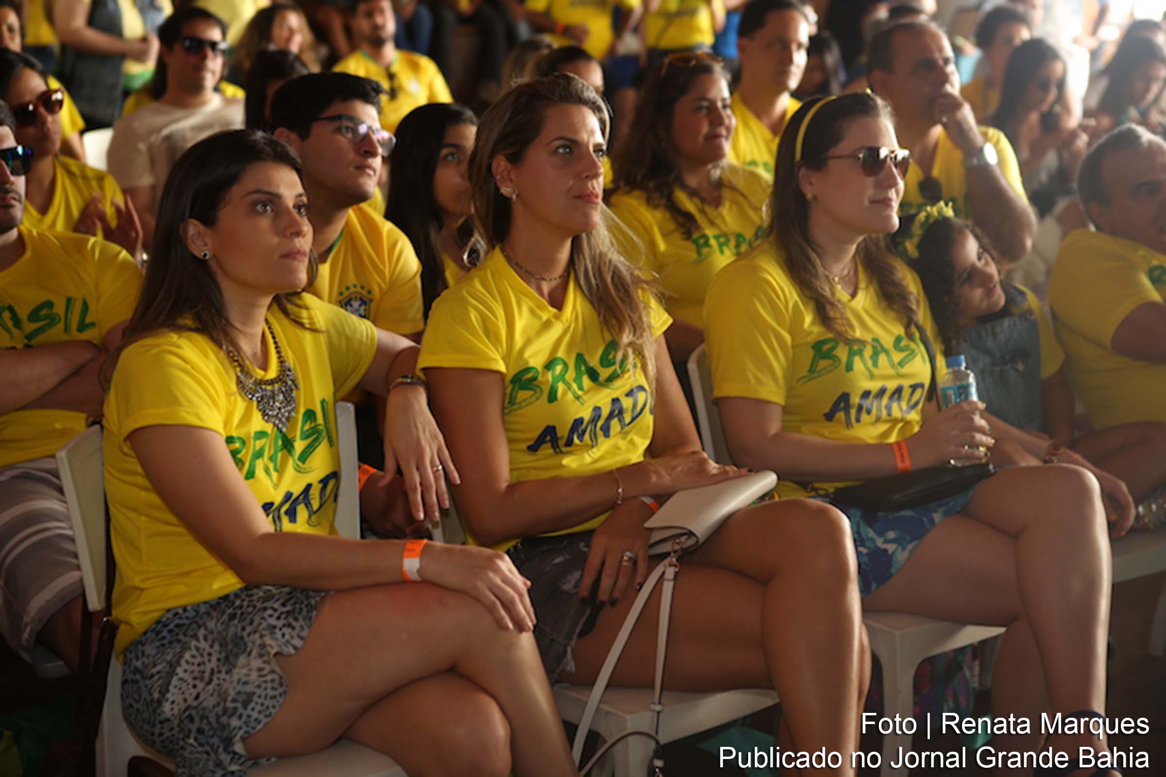 Público lota Restaurante Amado durante jogo entre Brasil e Bélgica na Copa do Mundo 2018.