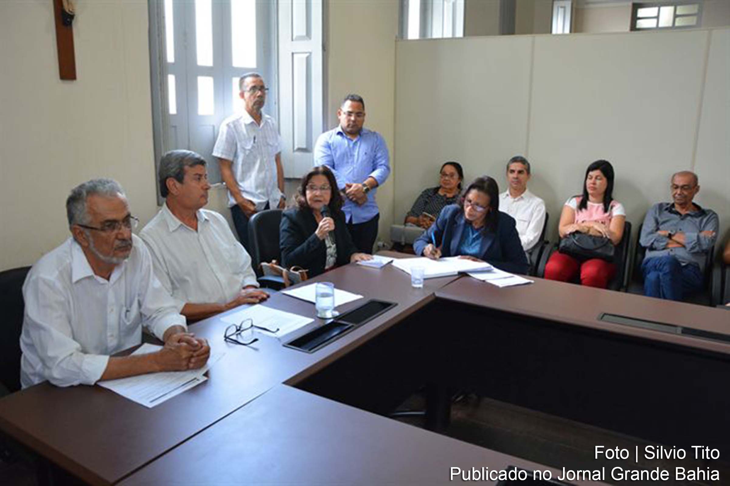 Prefeito Colbert Martins Filho empossa novos membros do Conselho Municipal da Criança e do Adolescente.