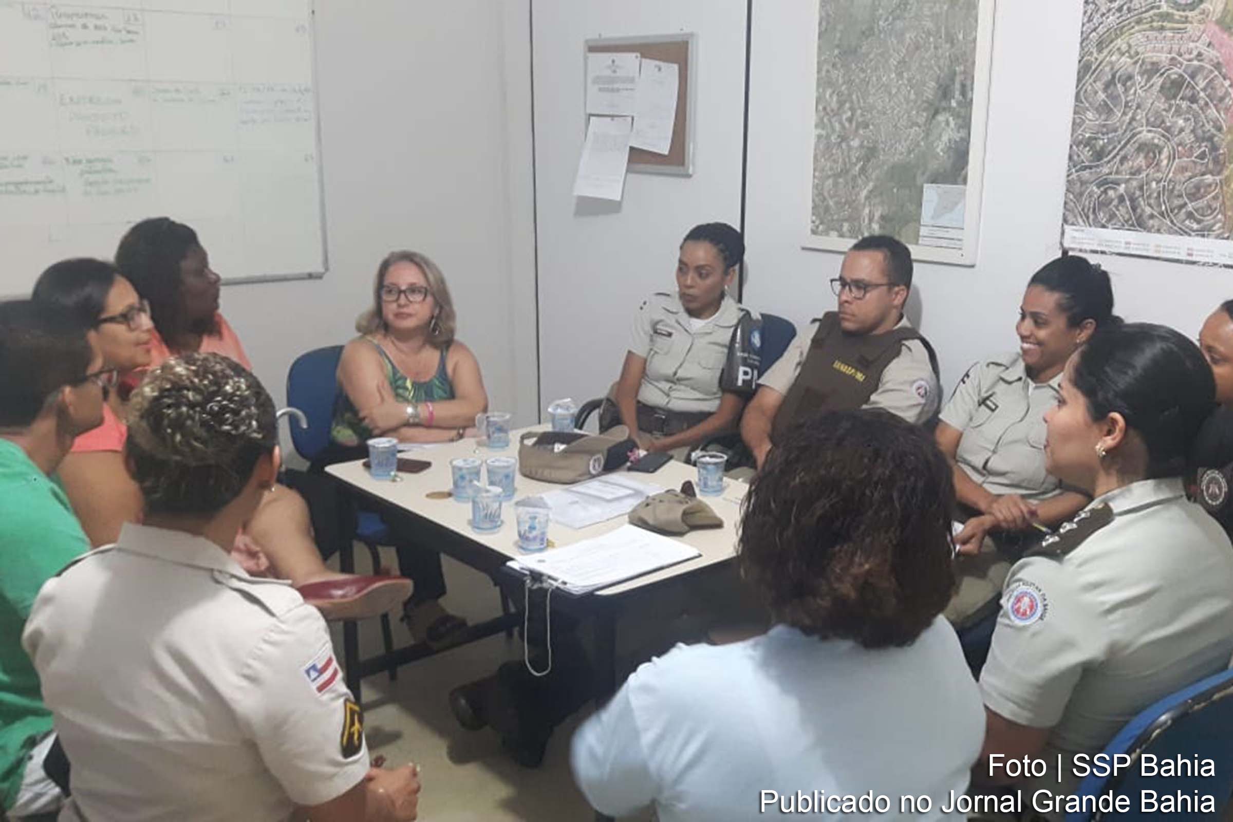 Encontro entre a Base Comunitária de Segurança do Bairro Calabar e diretores de escolas públicas e privadas.