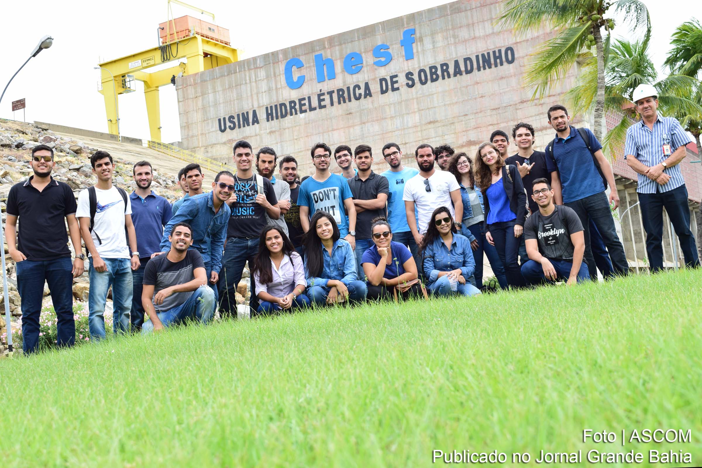 Estudantes da Univasf visitam a Companhia Hidrelétrica do São Francisco.