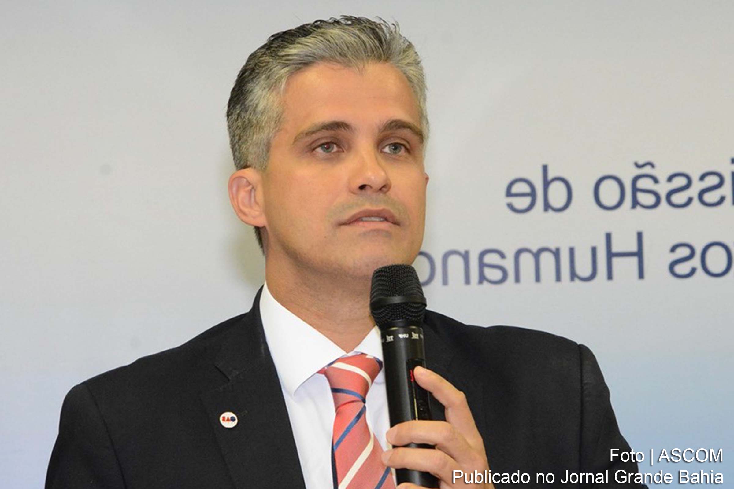 Fabrício Castro: dvogado não deve ser atendido no TJ-BA por menor aprendiz. Não encaminhá-lo ao juiz é vedar o acesso à Justiça. Esse falta de compromisso atenta contra a cidadania. É um desrespeito às prerrogativas.