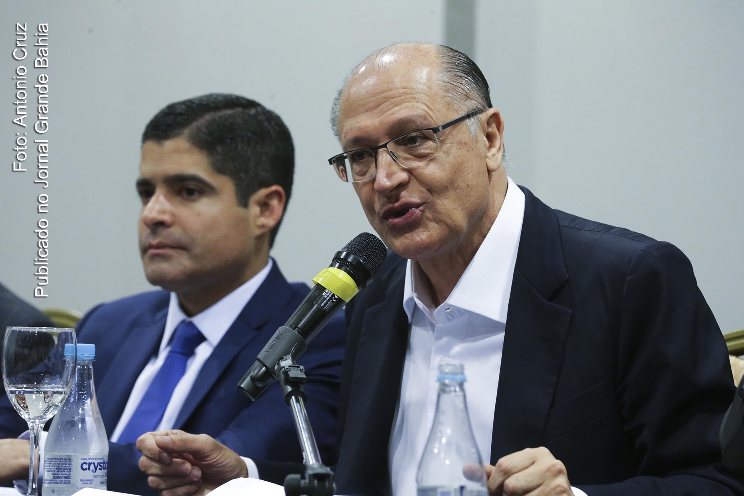 Partidos que compõem o chamado Centrão, formado por DEM, PP, PRB, PR e Solidariedade, oficializaram apoio à pré-candidatura do ex-governador de São Paulo Geraldo Alckmin (PSDB) à Presidência da República.