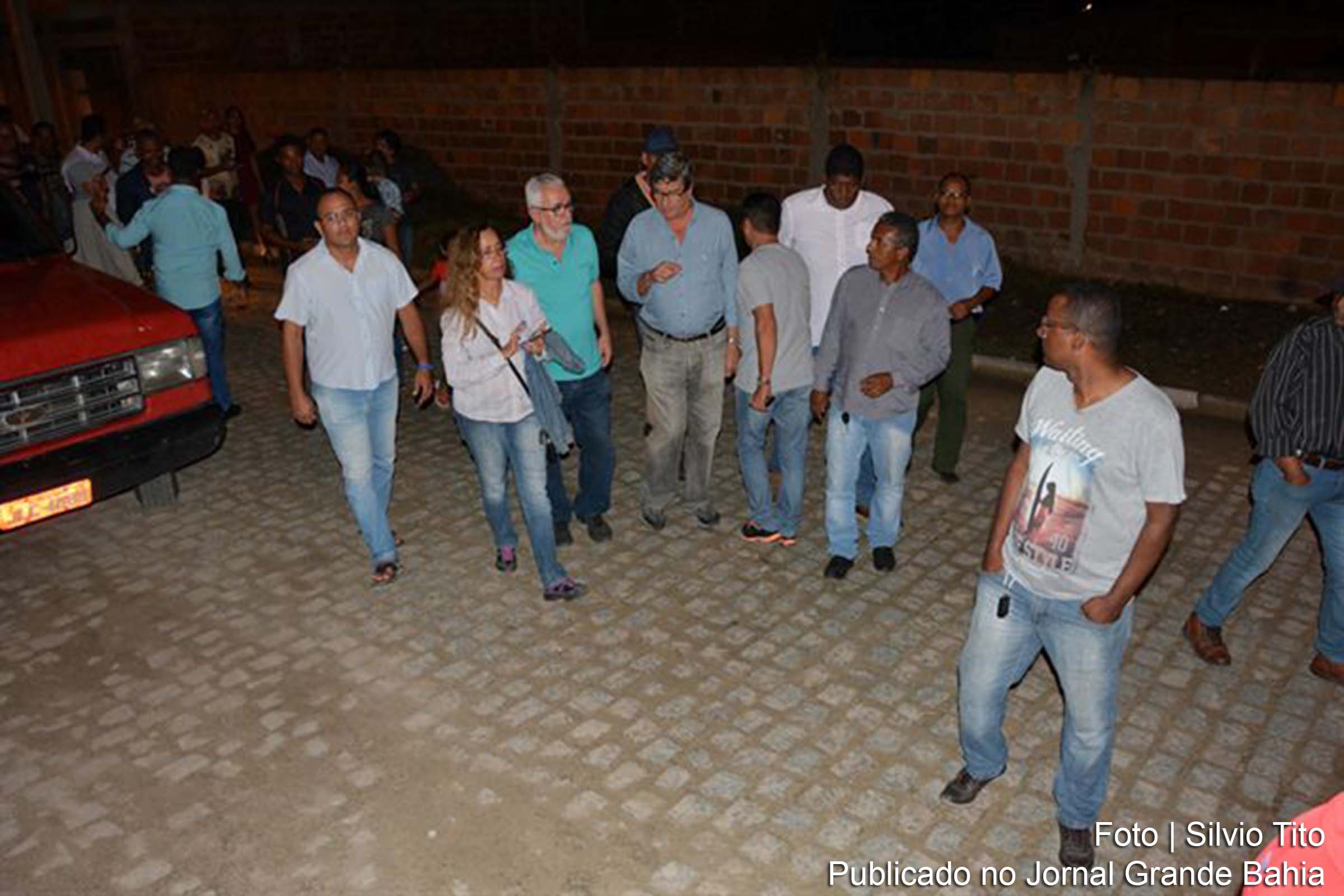 Prefeito Colbert Martins Filho inaugura pavimentação de ruas do Bairro Conceição.