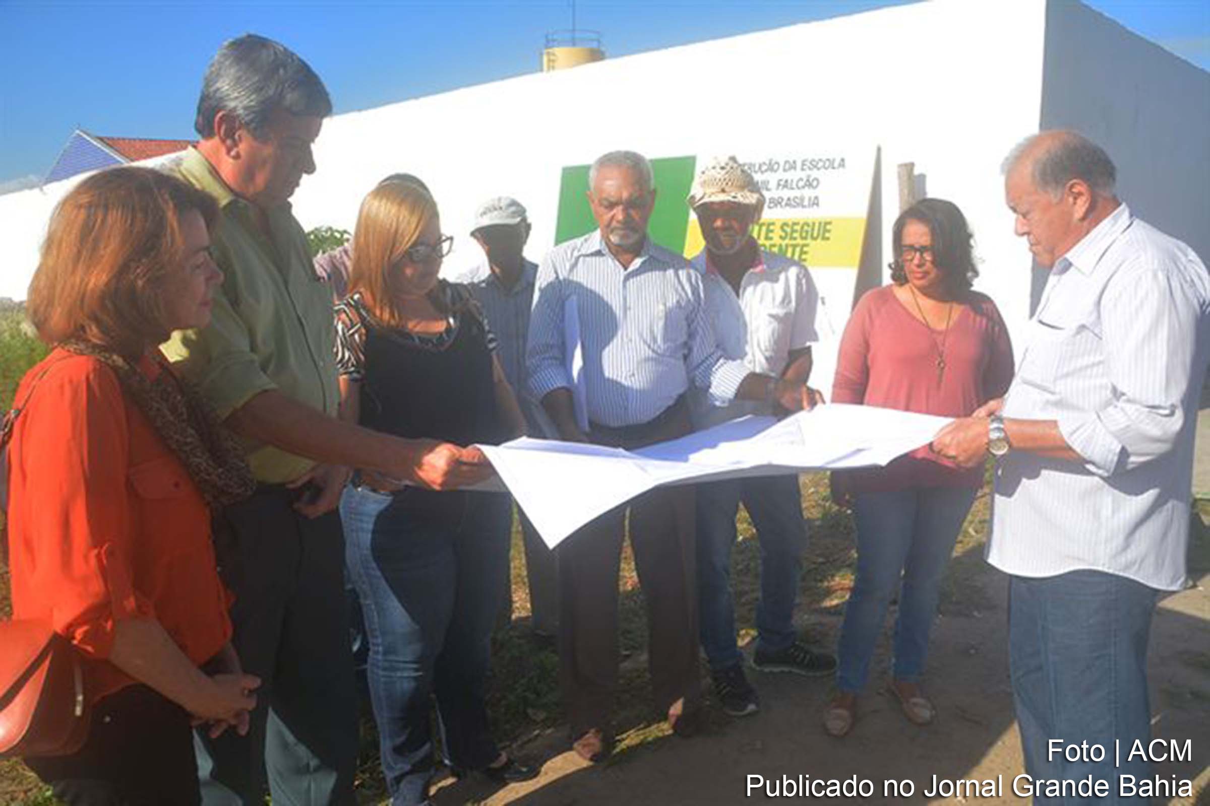 Prefeito Colbert Martins autoriza início das obras da Escola Municipal Adenil Falcão.
