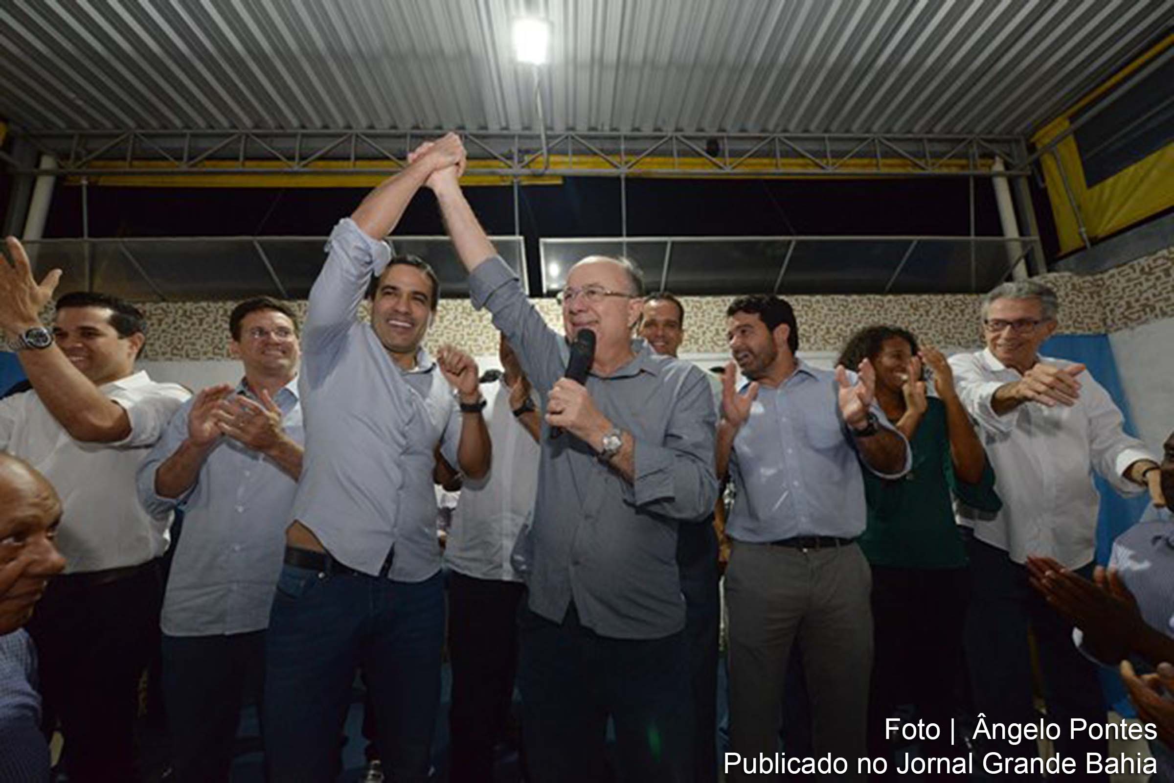 Bruno Reis e José Ronaldo durante evento político.