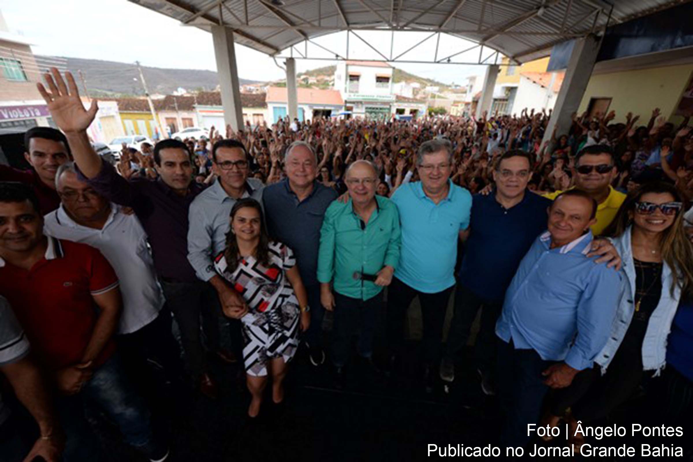 Pré-candidato ao governo da Bahia José Ronaldo participou de atividade de lançamento da pré-candidatura de Militão e foi recebido também pelo prefeito Diga.