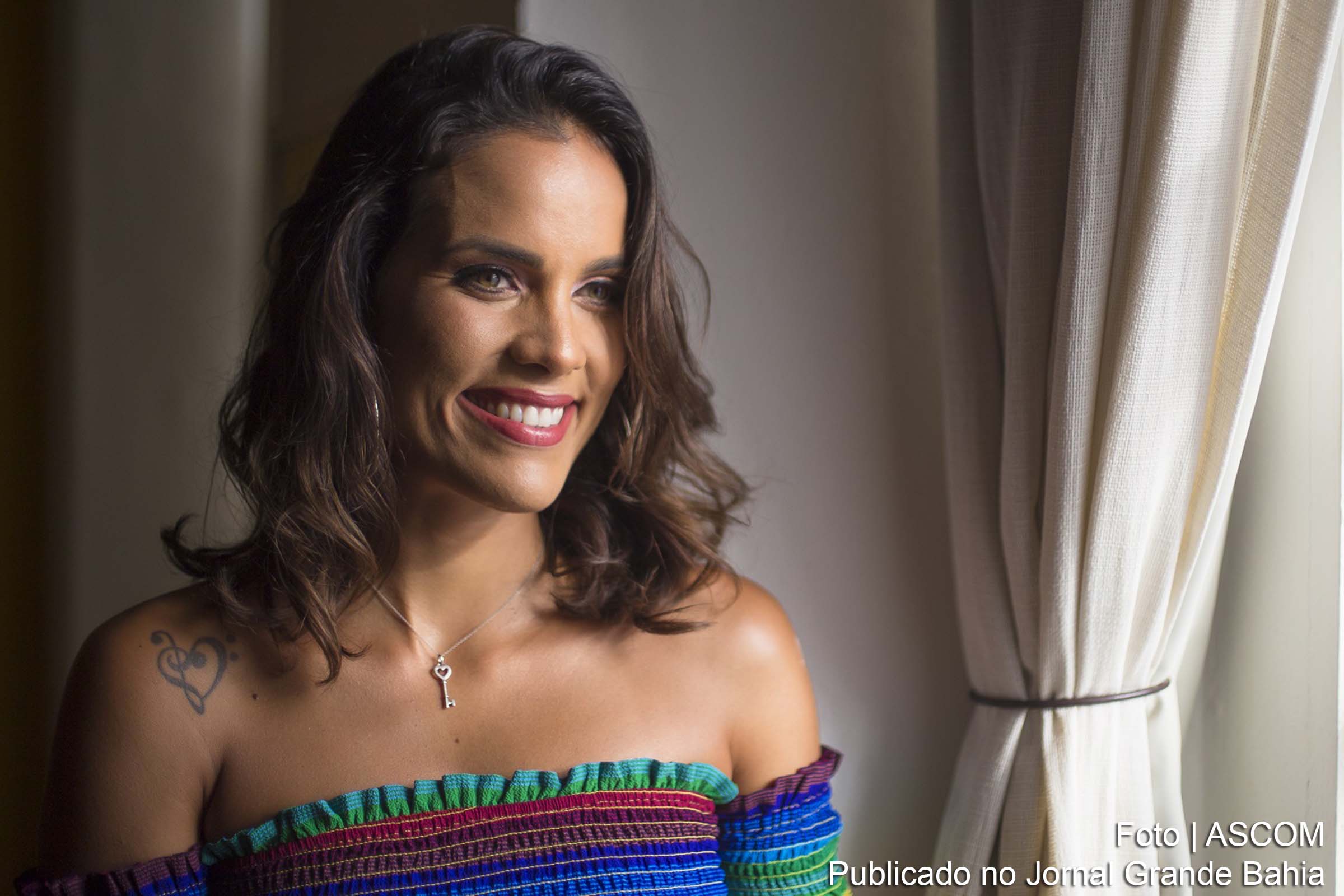 Ju Moraes apresenta show no Santa Música.