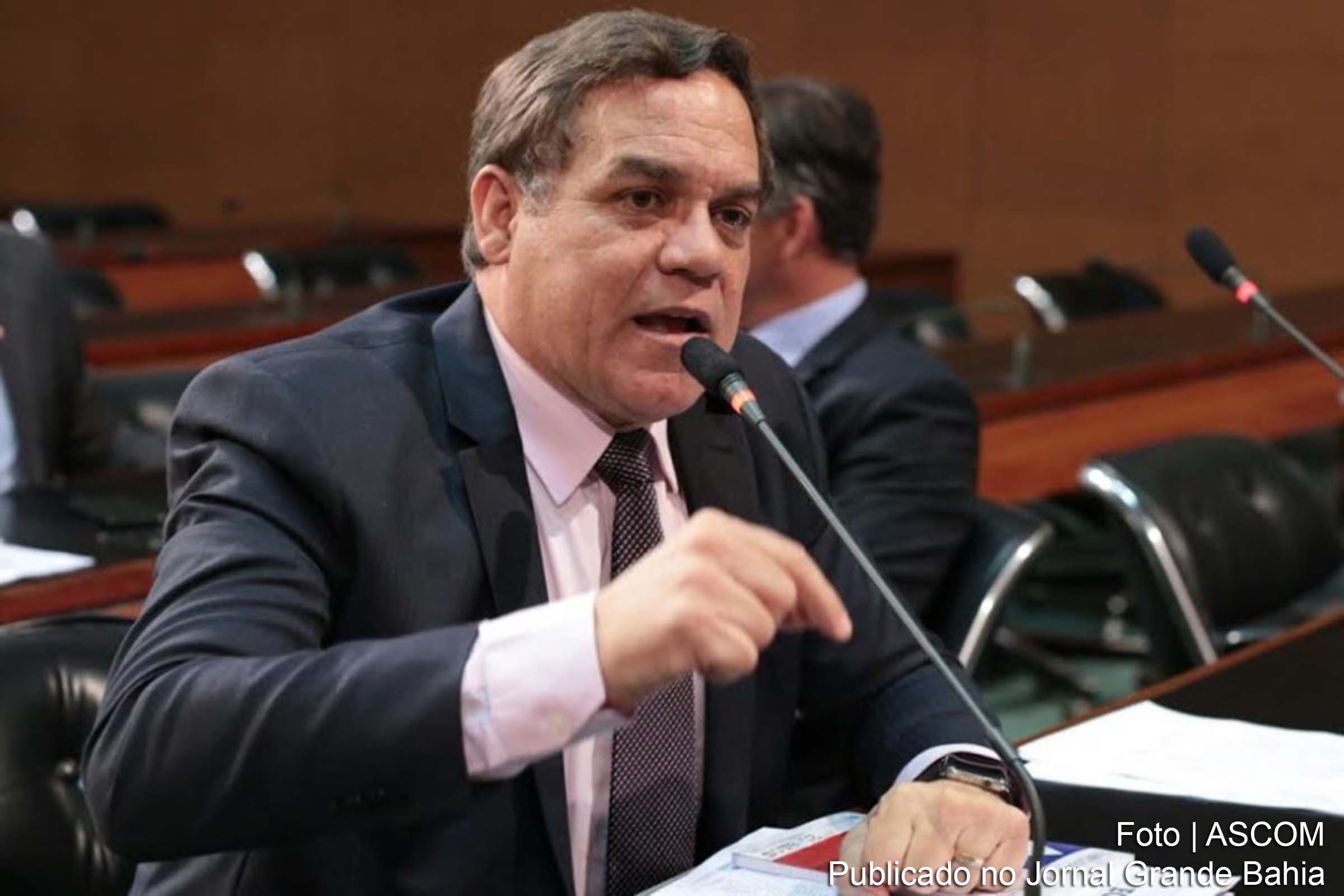 Luciano Ribeiro: o governador incrimina de forma irresponsável os prestadores de saúde e ofende moralmente a classe.