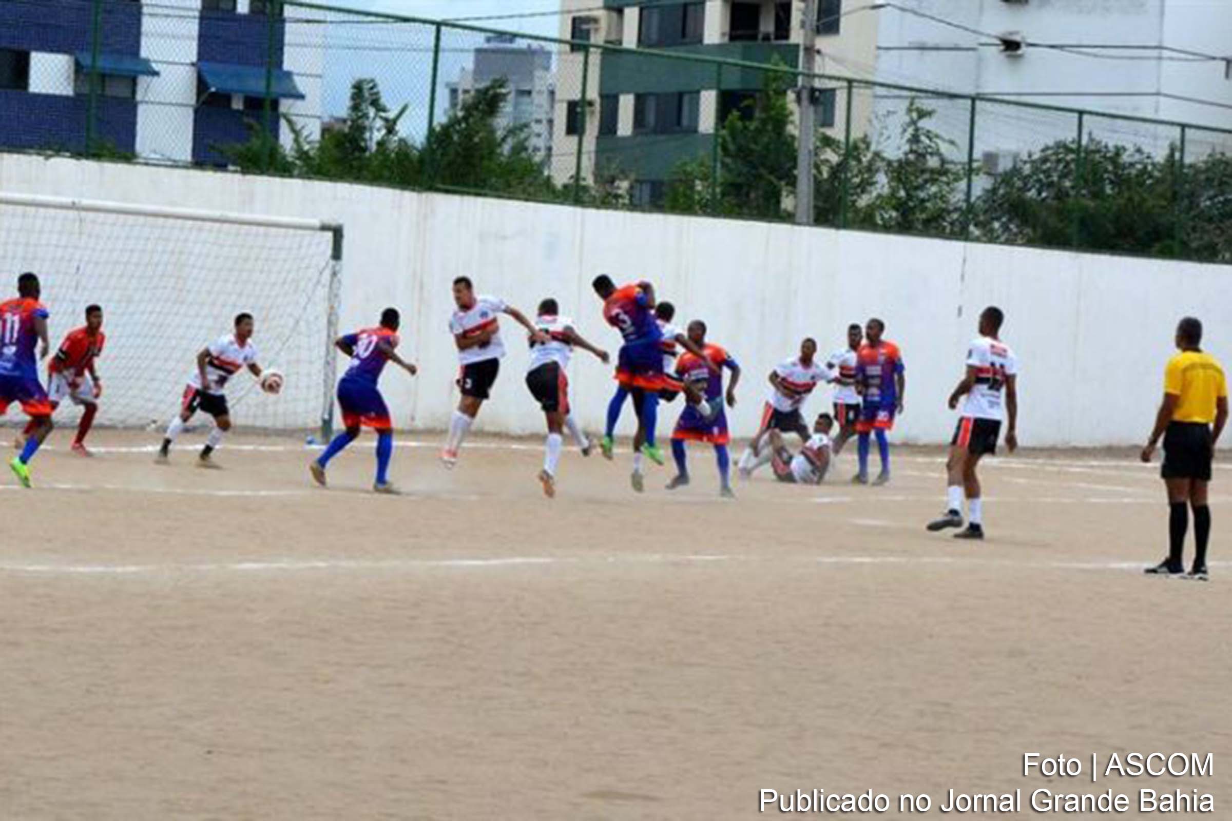 Partida do Campeonato de Veteranos da Estação Nova.