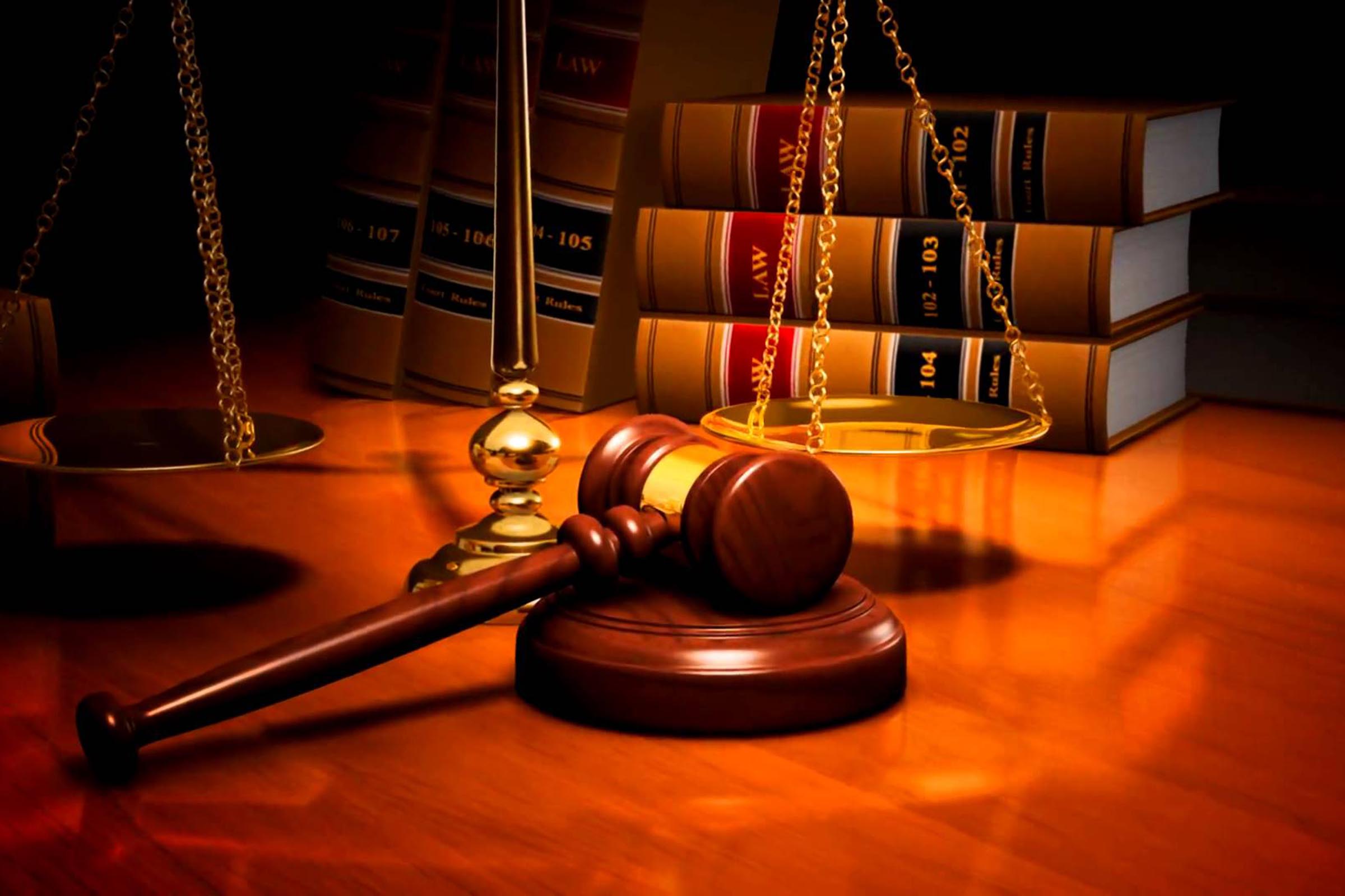 Decisão judicial, Lei, Justiça e Poder Judiciário.