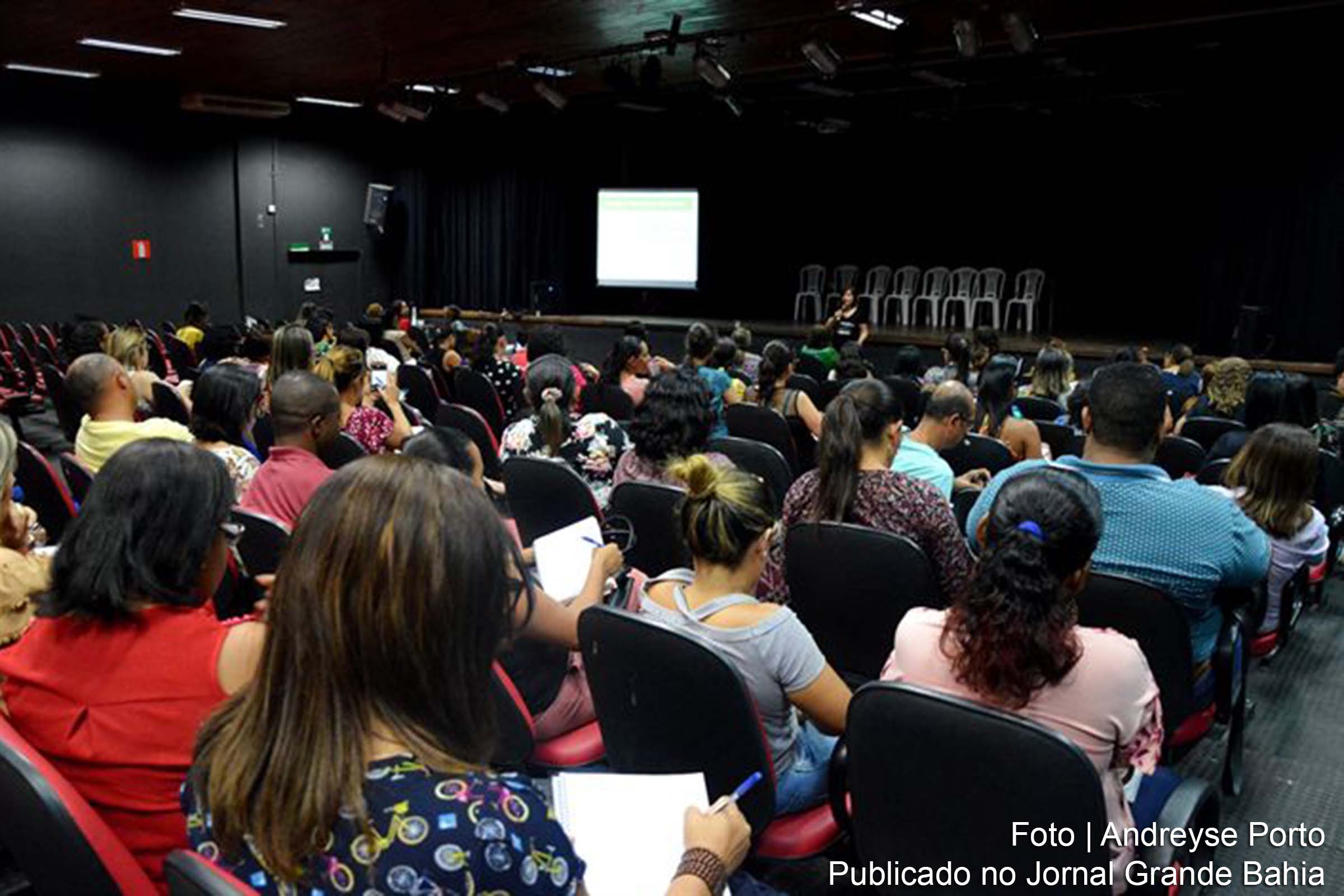 Encontro realizado no Centro de Cultura Maestro Miro aborda a importância de preservar a infância e combater o trabalho infantil.