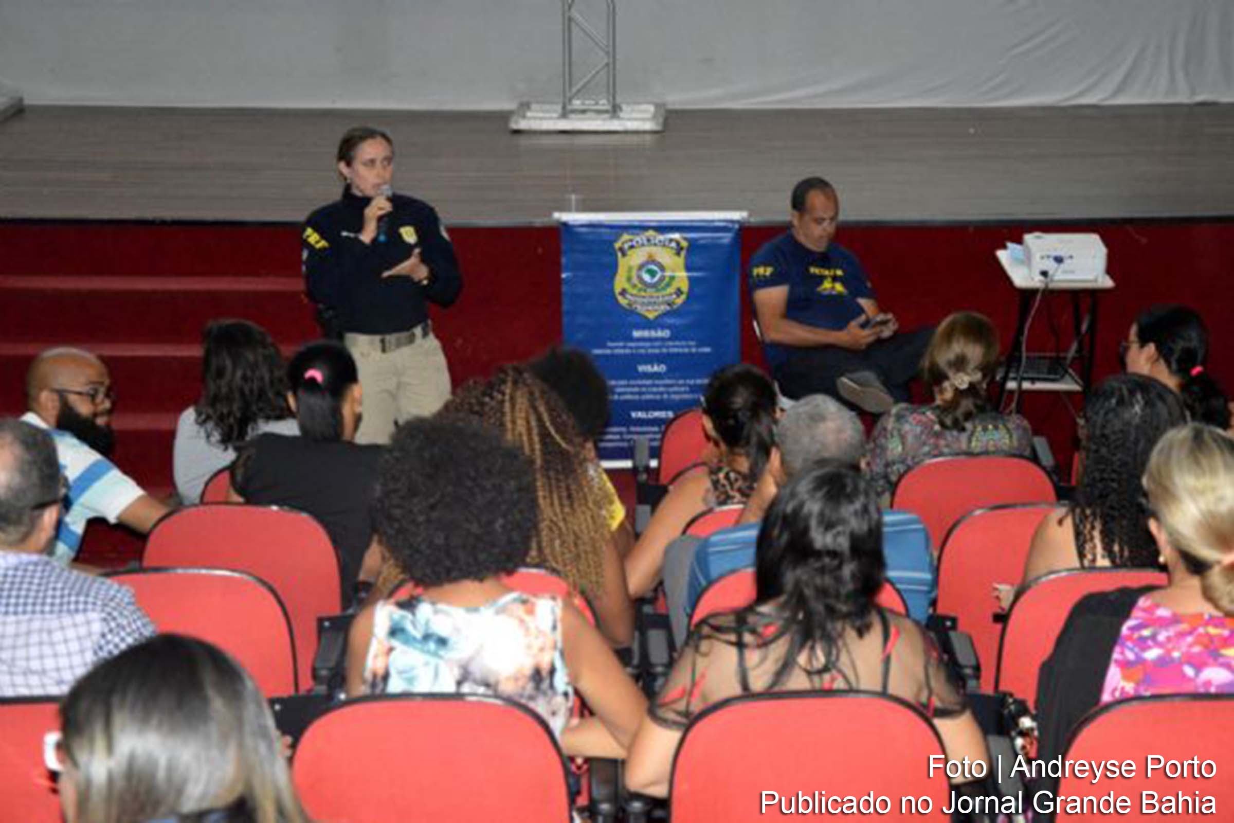 Encontro de formação realizado no Centro Universitário de Cultura e Arte.