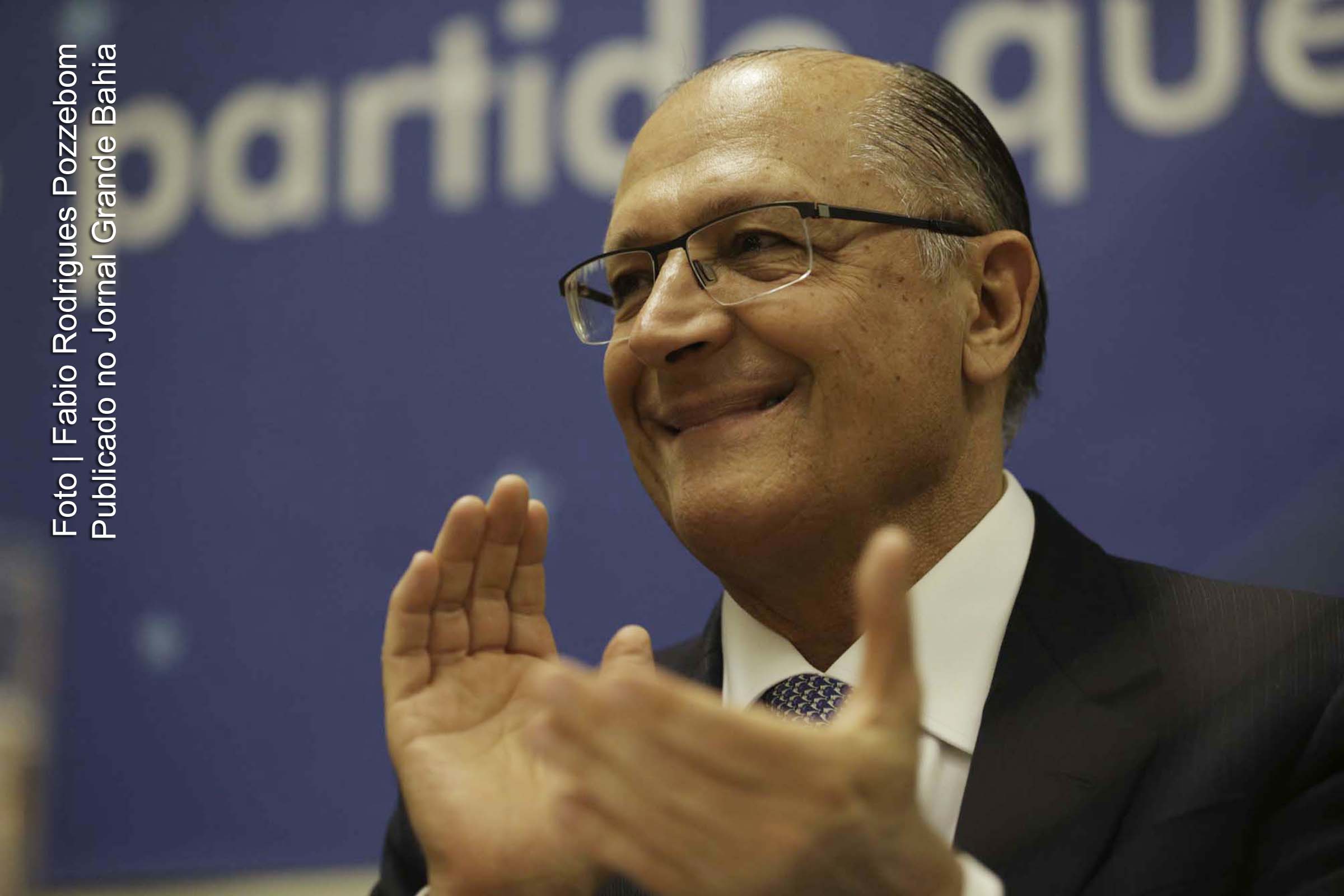 Geraldo Alckmin recebe apoio do Partido da República (PR).
