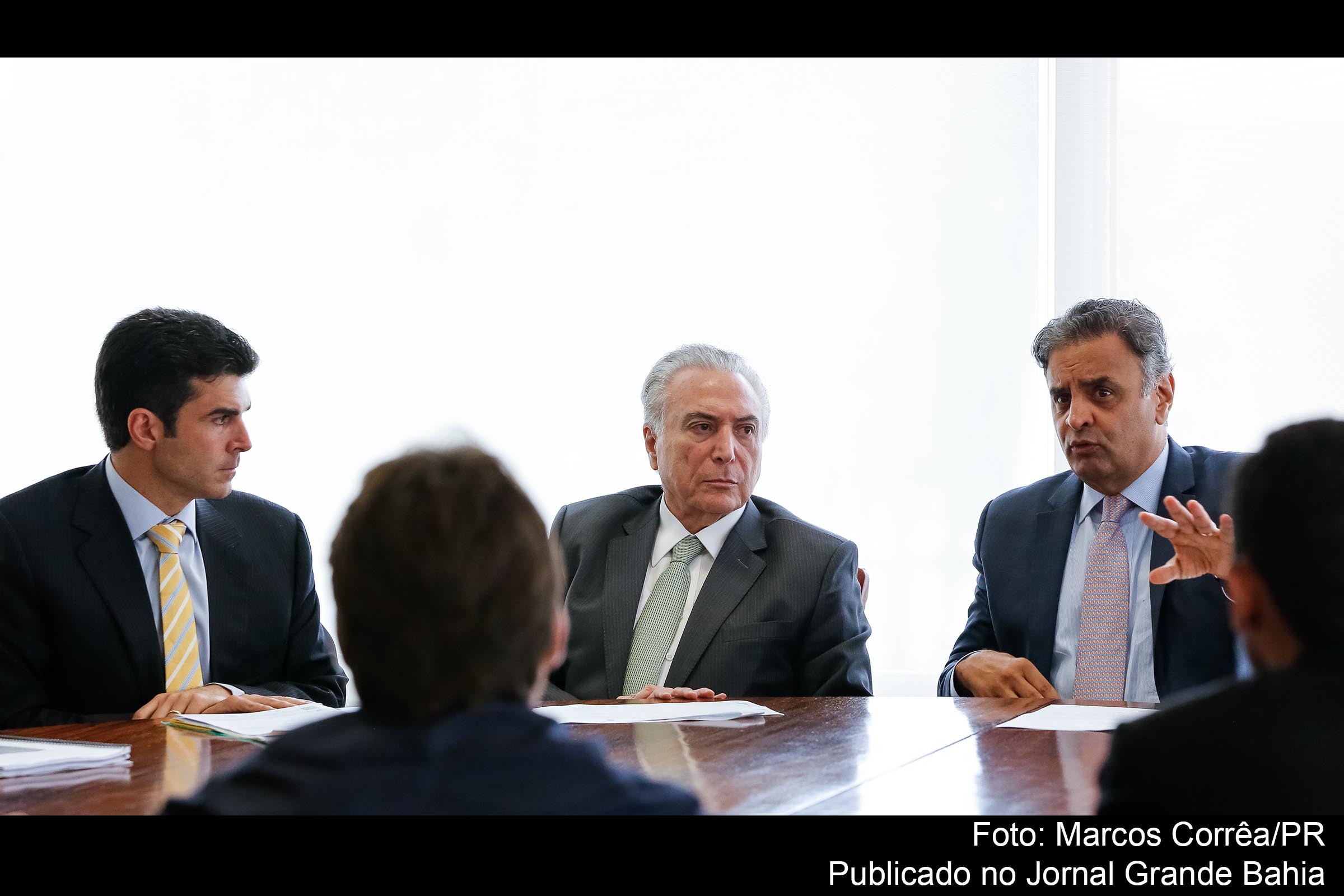 Helder Barbalho, Michel Temer e Aécio Neves. Gestão do ex-ministro Helder Barbalho é investigada.