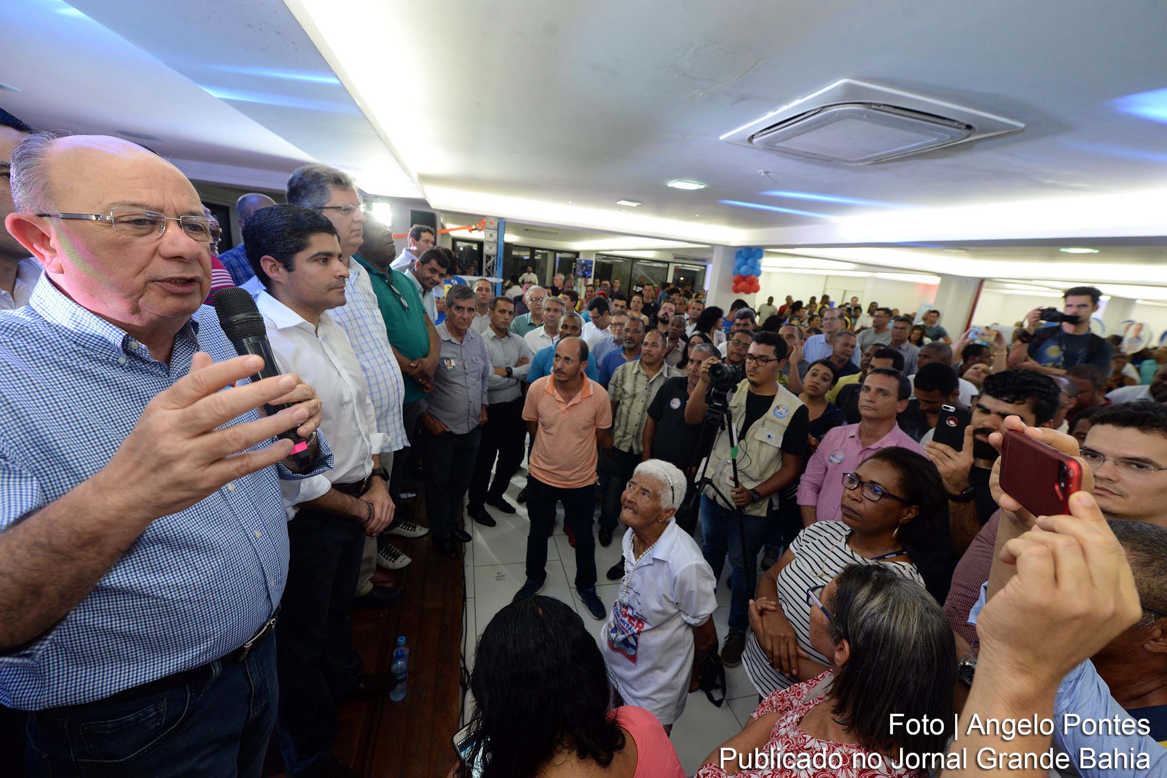 José Ronaldo participa, em Salvador, de encontro de líderes.