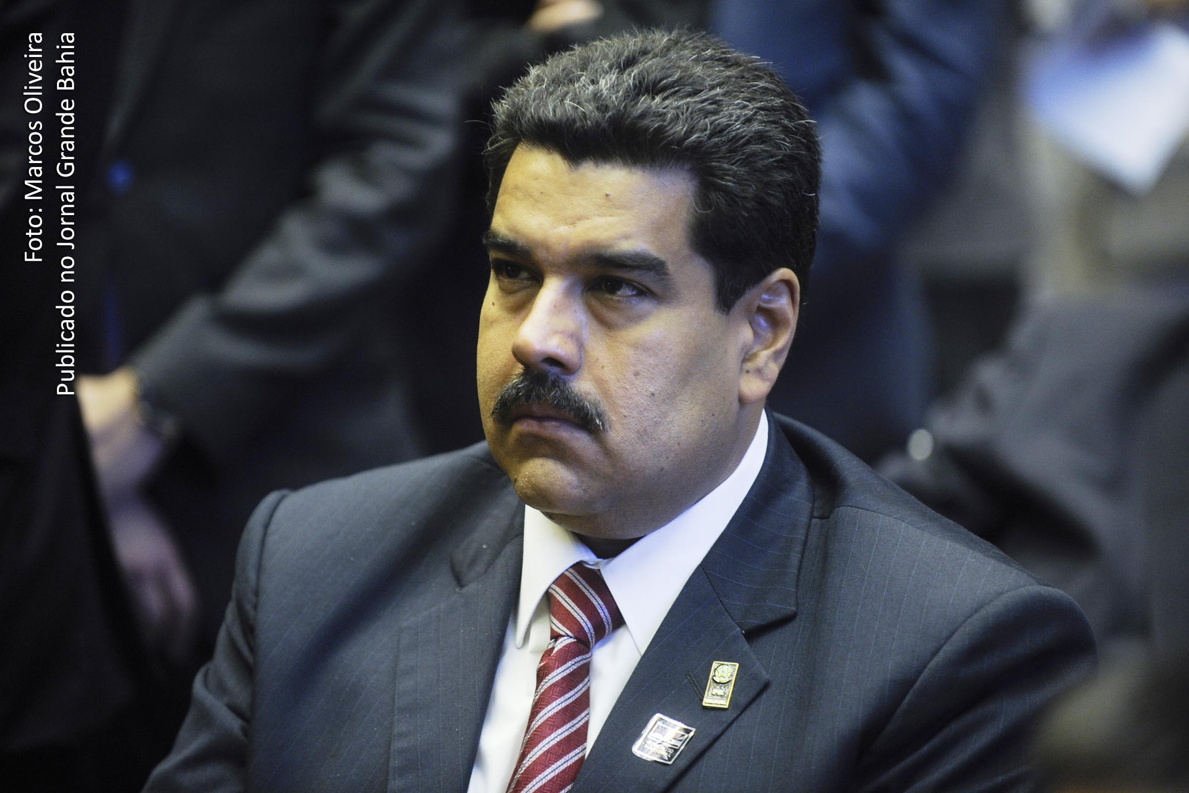 Presidente Nicolás Maduro Moros sofre atentado, mas sai ileso.