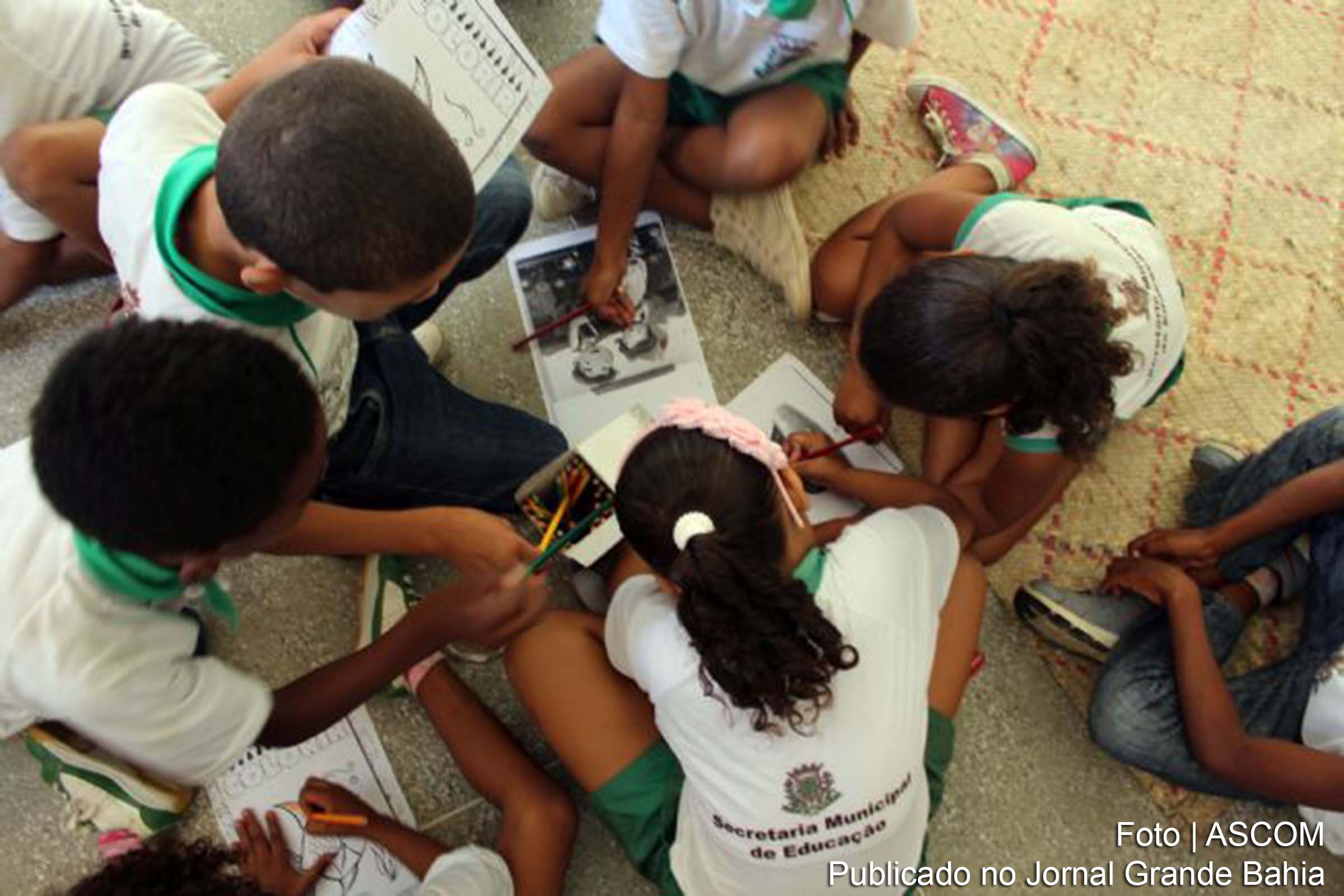 Estudantes da rede municipal participam do Projeto de Contação de Histórias Interrompidas.