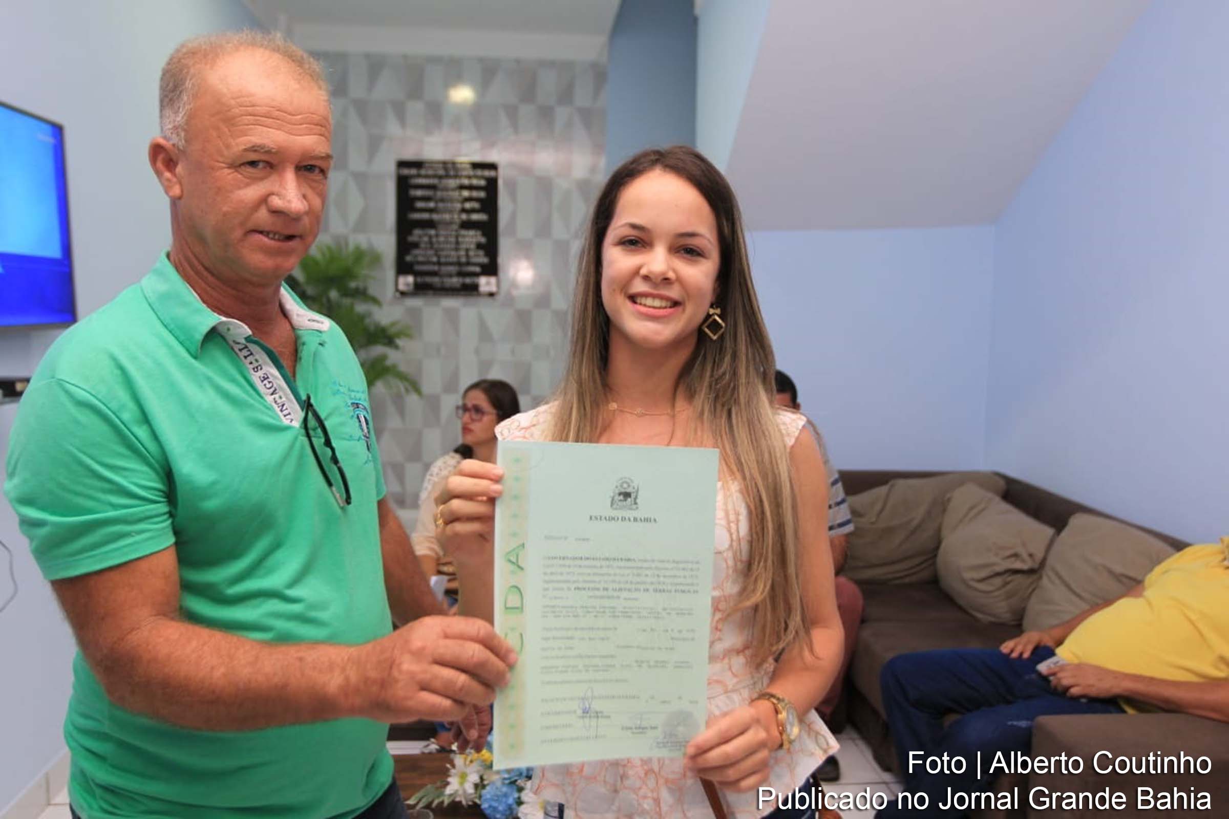 Em Gentio do Ouro, 94 agricultores familiares recebem títulos de terra