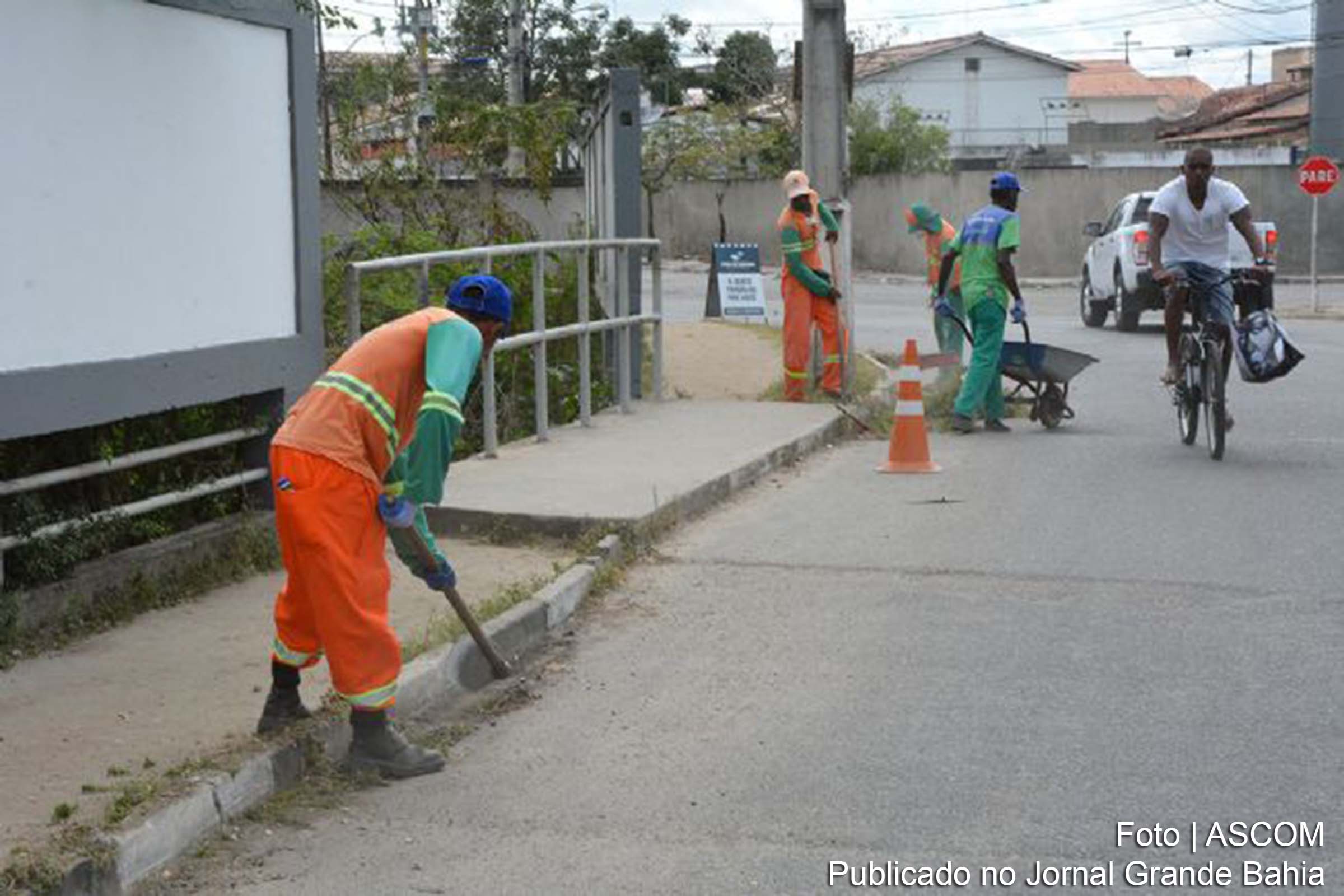Agentes de limpeza pública realizarão mutirão de limpeza em bairros de Feira de Santana.