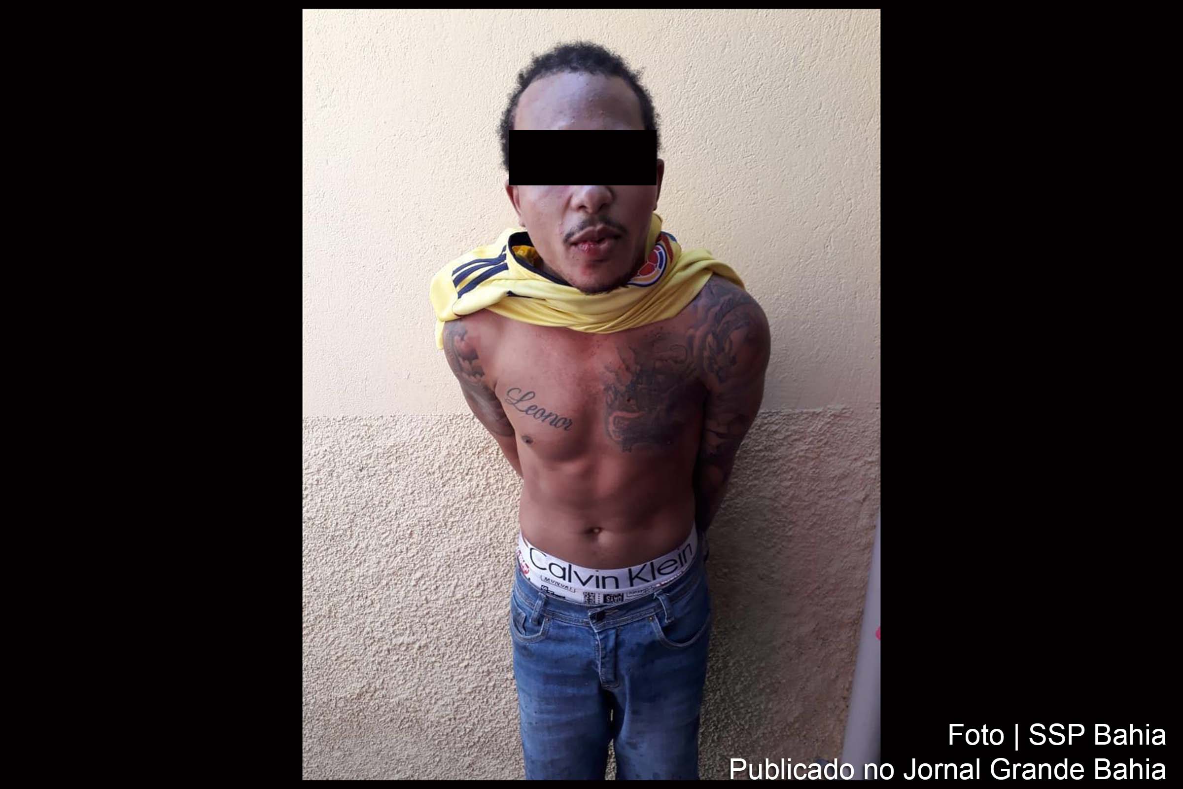 Antônio Caique Santos Correia possuía quatro mandados de prisão em aberto. Ele tem envolvimento direto na morte do cabo Gonzaga.